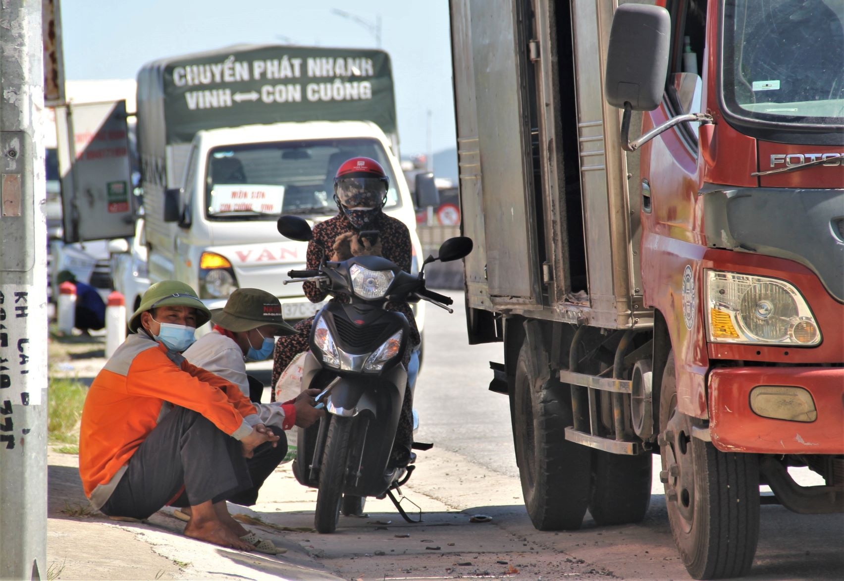 Covid-19 o Nghe An anh 12