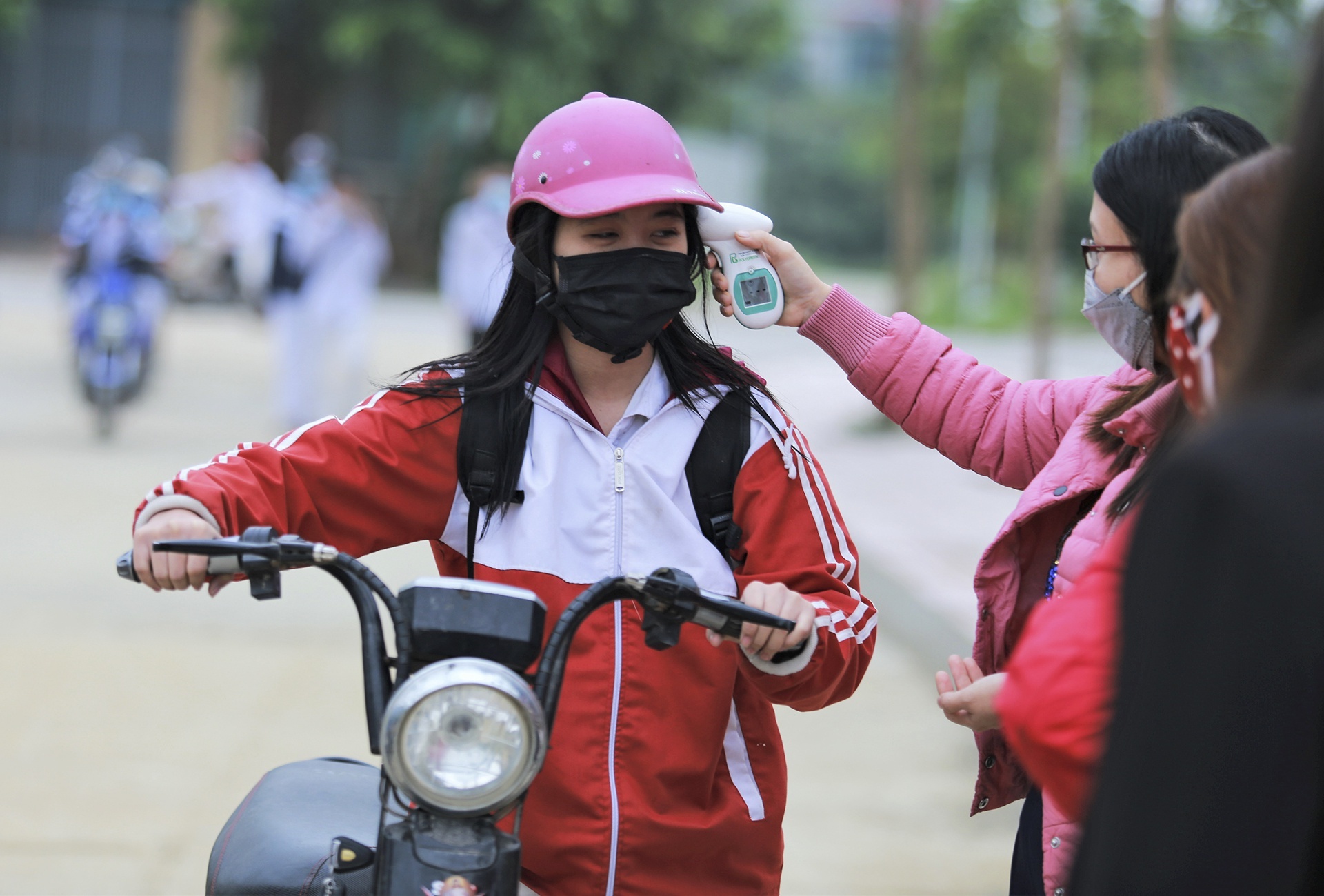 Thi tot nghiep THPT giua dich anh 1