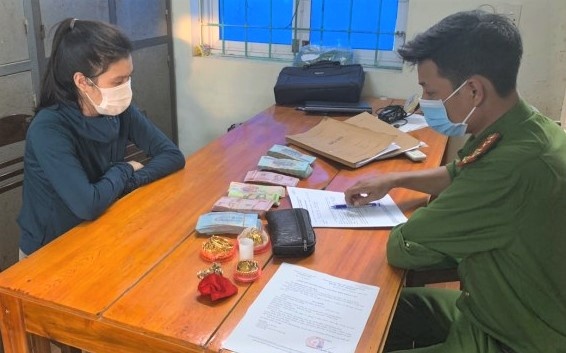 Con gai mo ket sat trom gan 450 trieu cua me hinh anh