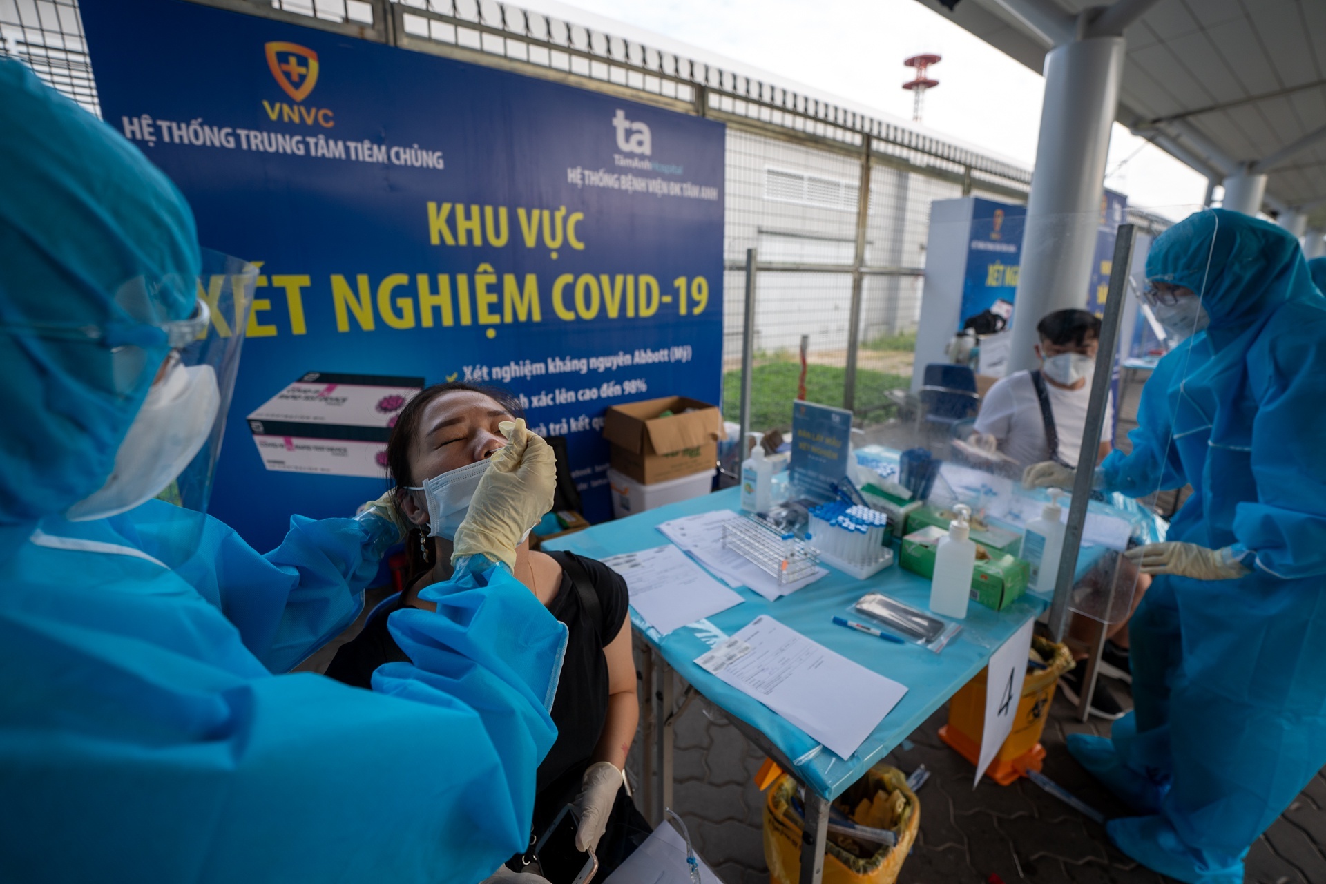 don cong dan ve que anh 1