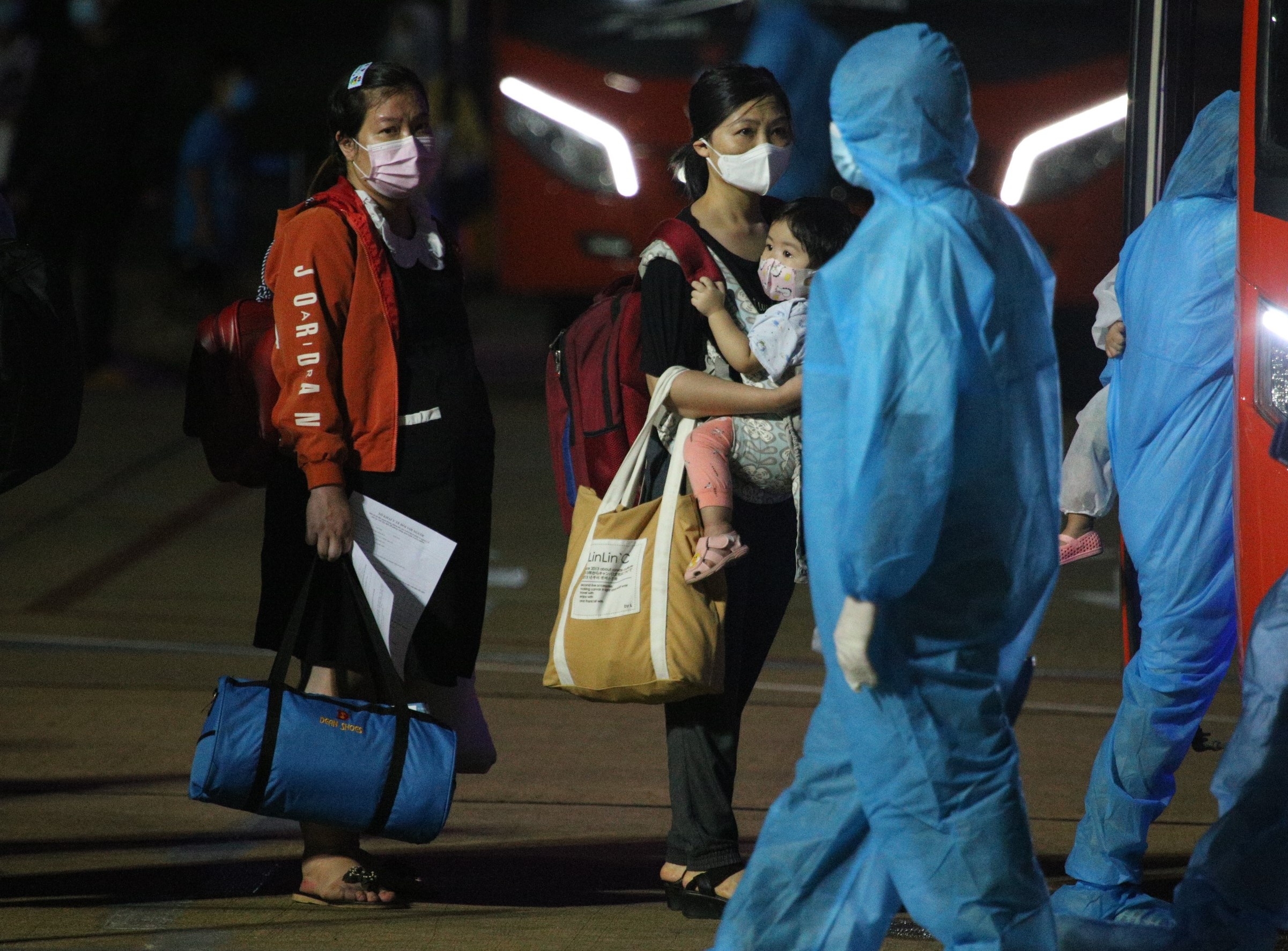 200 nguoi tu TP.HCM ve Nghe An anh 4