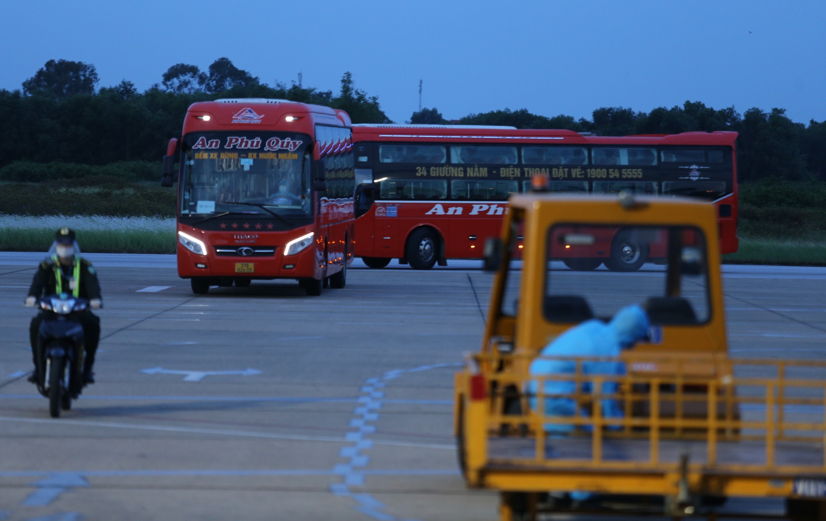 200 nguoi tu TP.HCM ve Nghe An anh 3