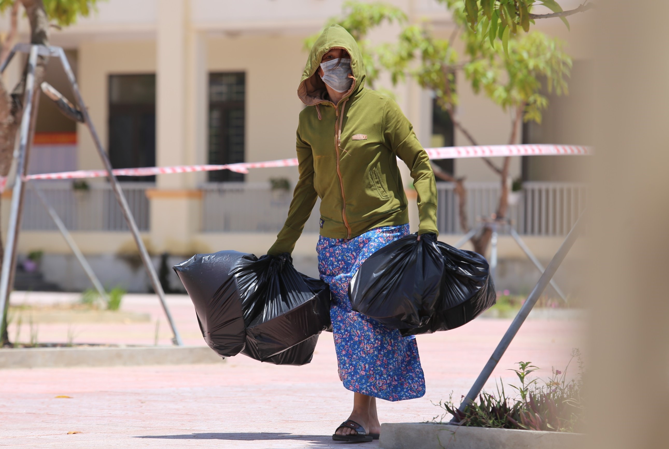 nau com cho nguoi cach ly anh 8