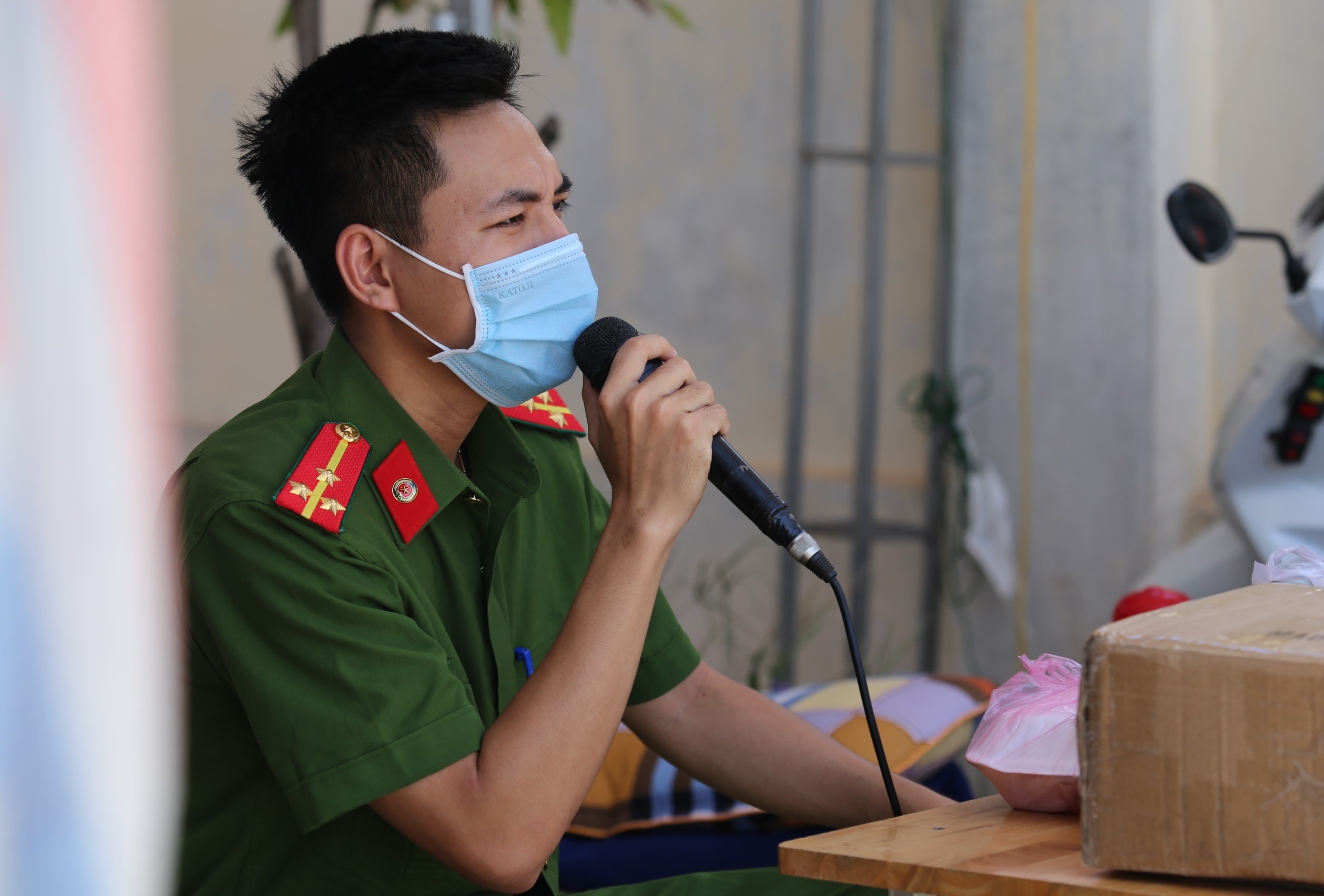 nau com cho nguoi cach ly anh 5