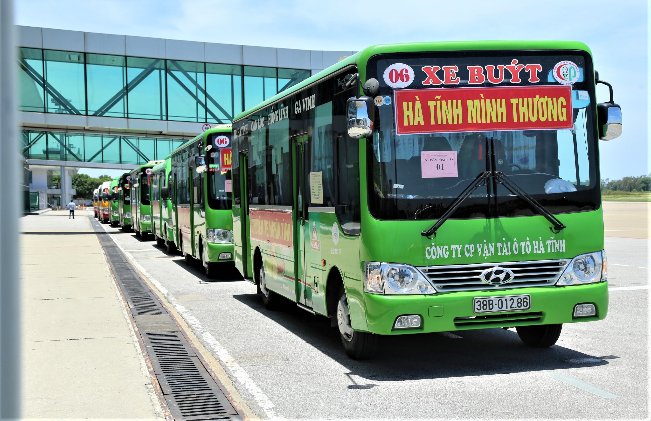 chuyen bay don cong dan ve que anh 3