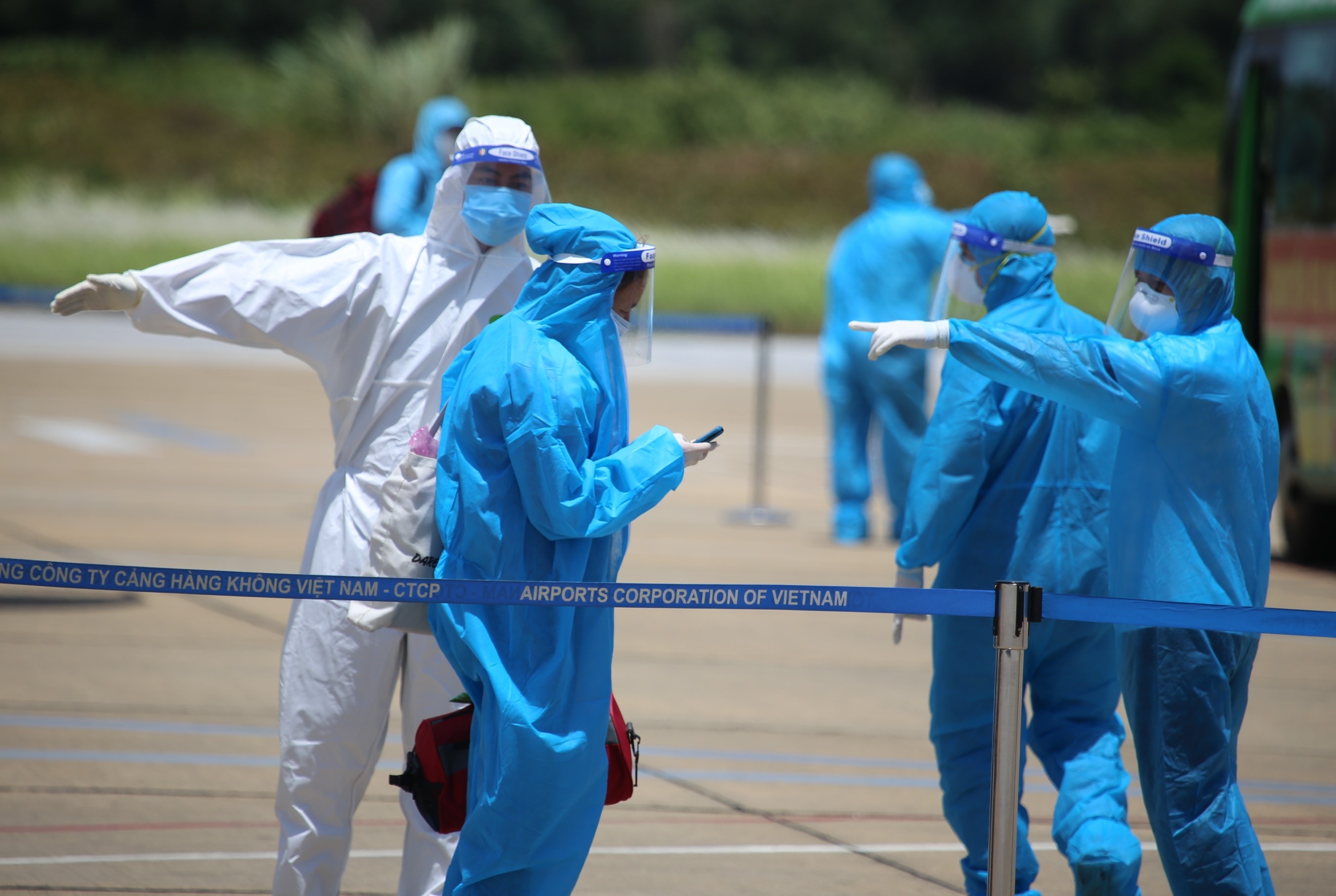 chuyen bay mien phi anh 1