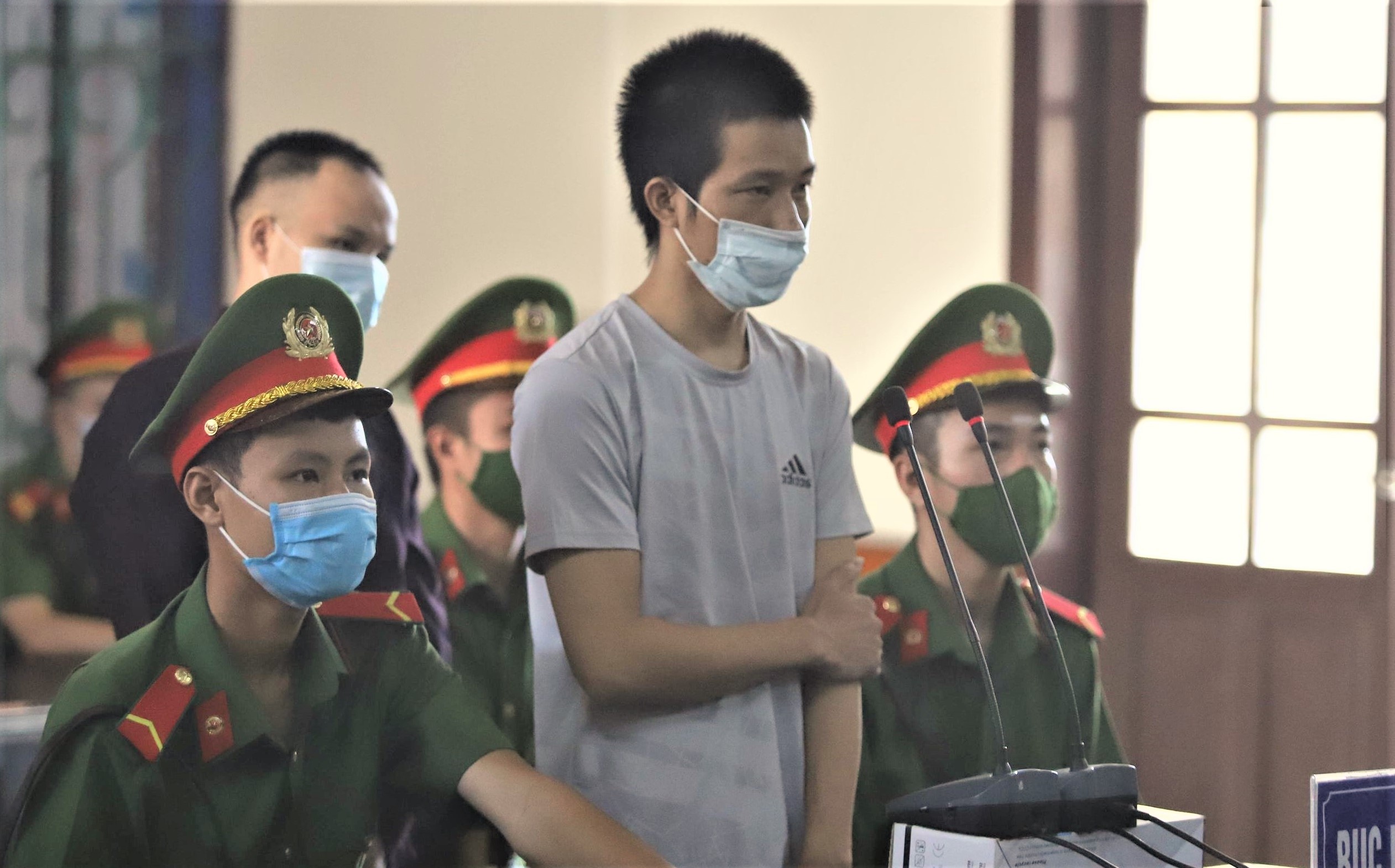 Tu hinh 3 nguoi Lao van chuyen ma tuy hinh anh