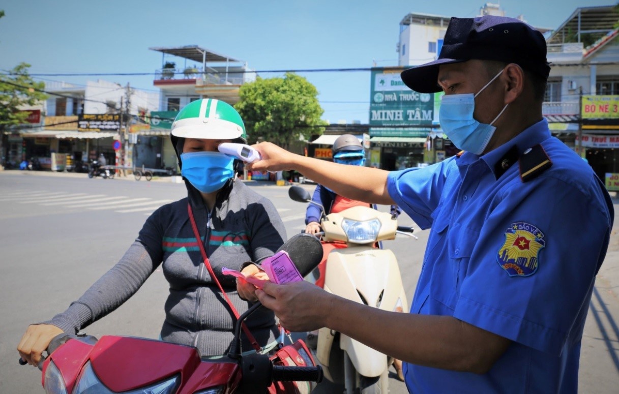 TP Vinh phat the di cho cho nguoi dan hinh anh