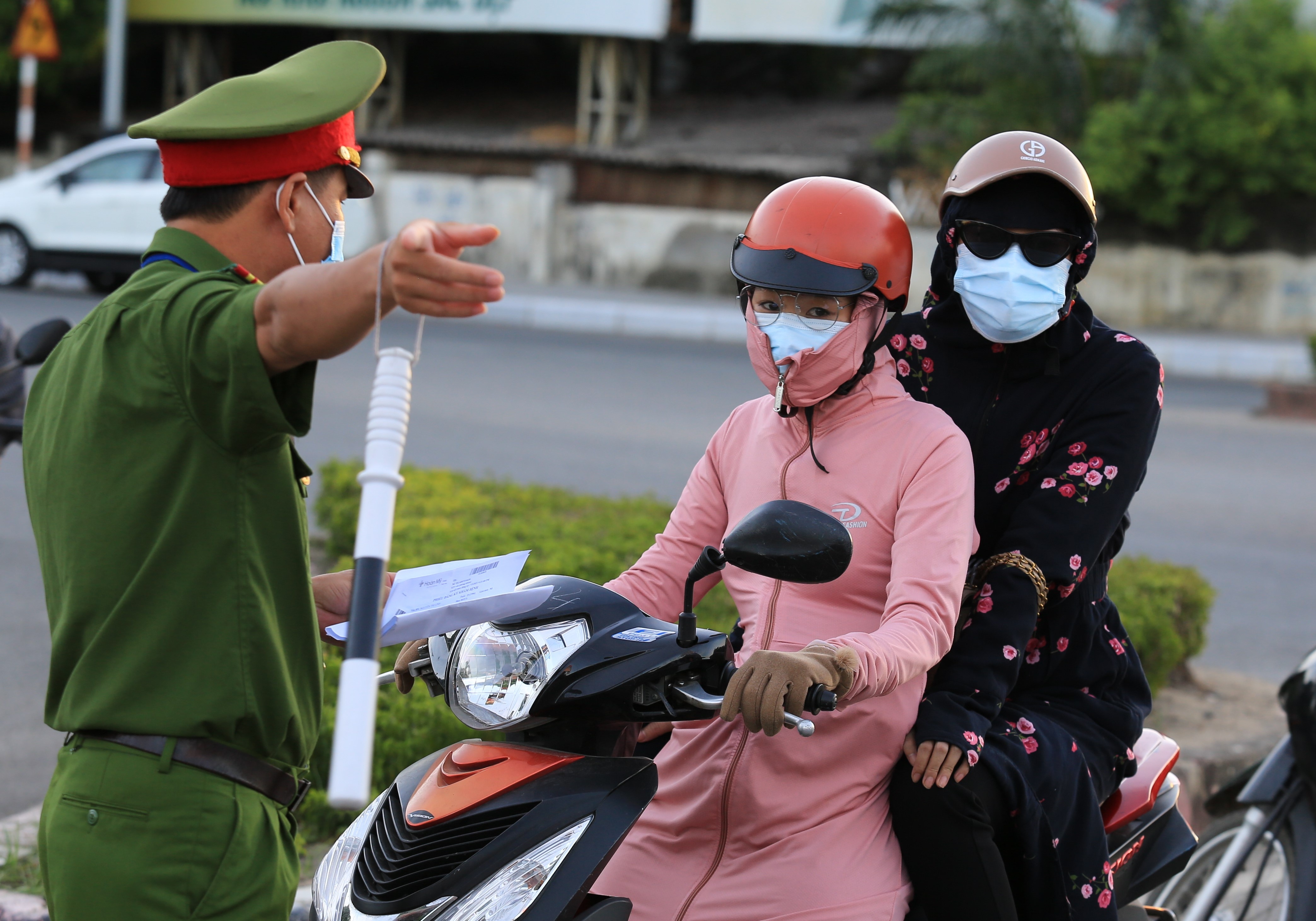 Nghe An gian cach toan tinh hinh anh