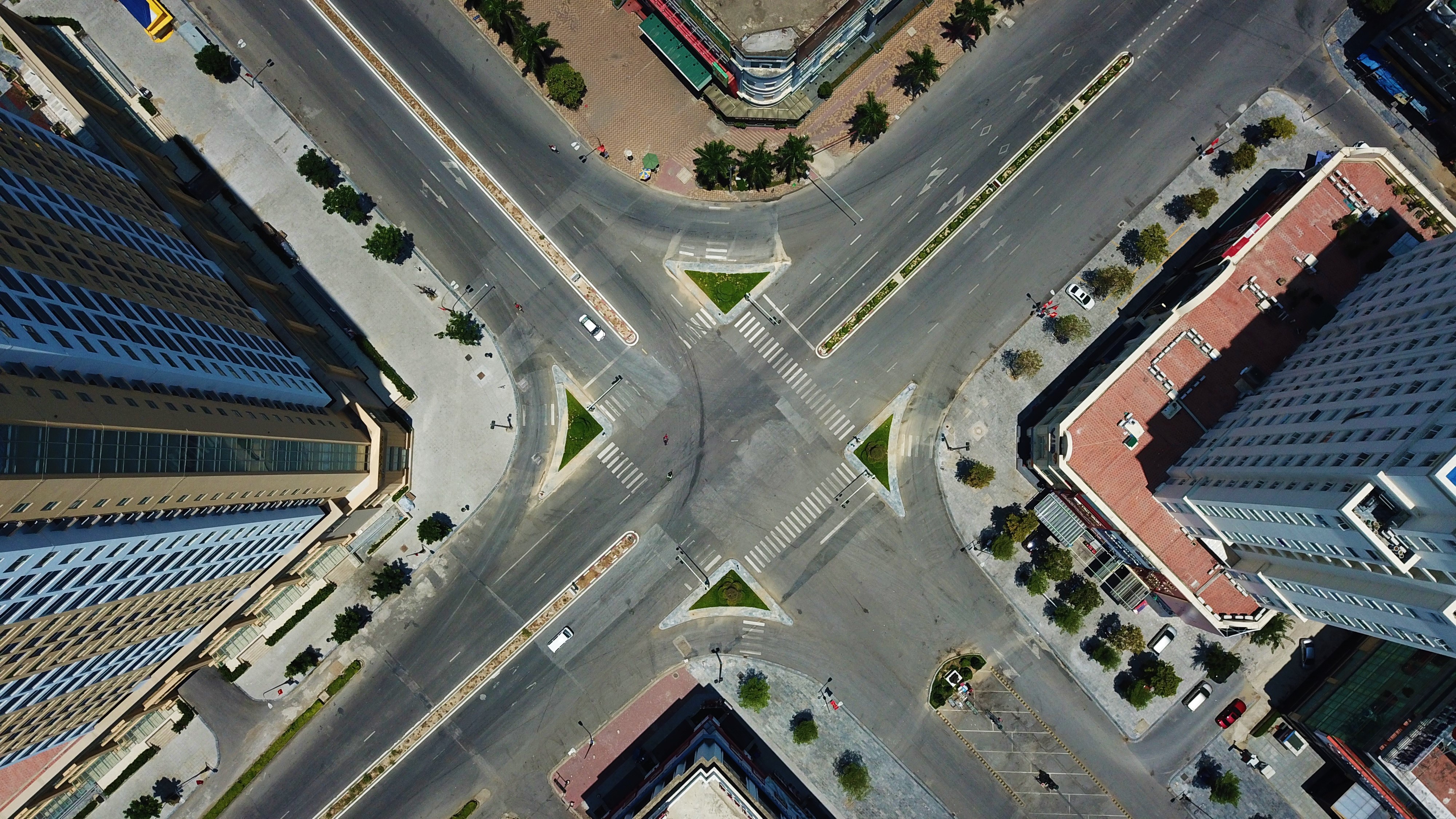 Duong pho TP Vinh vang lang nhung ngay gian cach toan tinh hinh anh