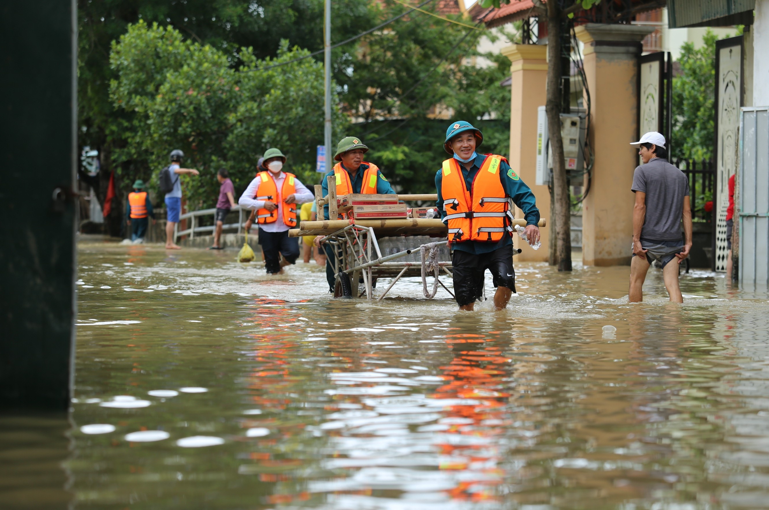 mua lu o Nghe An anh 9