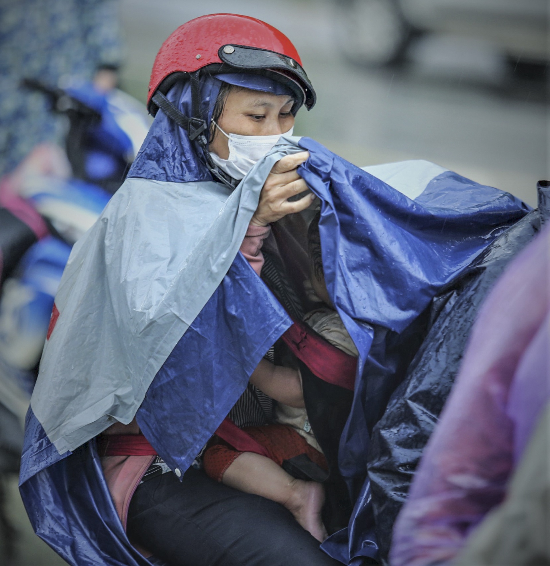 chay xe may ve que anh 5