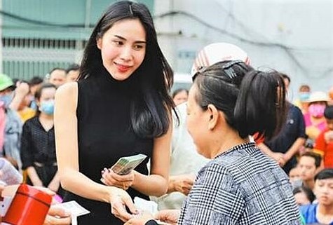 Nghe An, Ha Tinh bao cao so tien ca si Thuy Tien cuu tro lu lut hinh anh