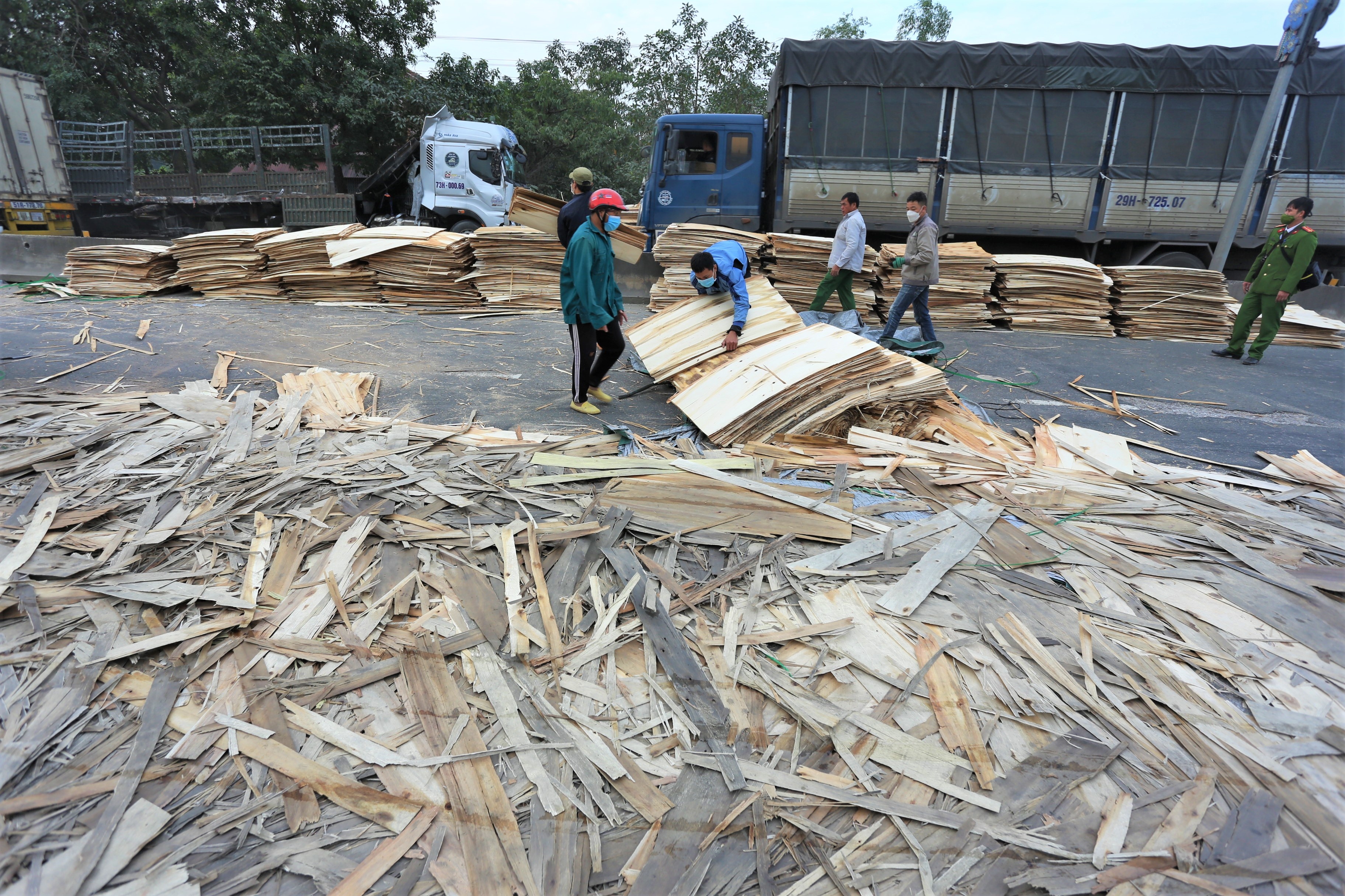 quoc lo 1 un tac vi tai nan anh 2