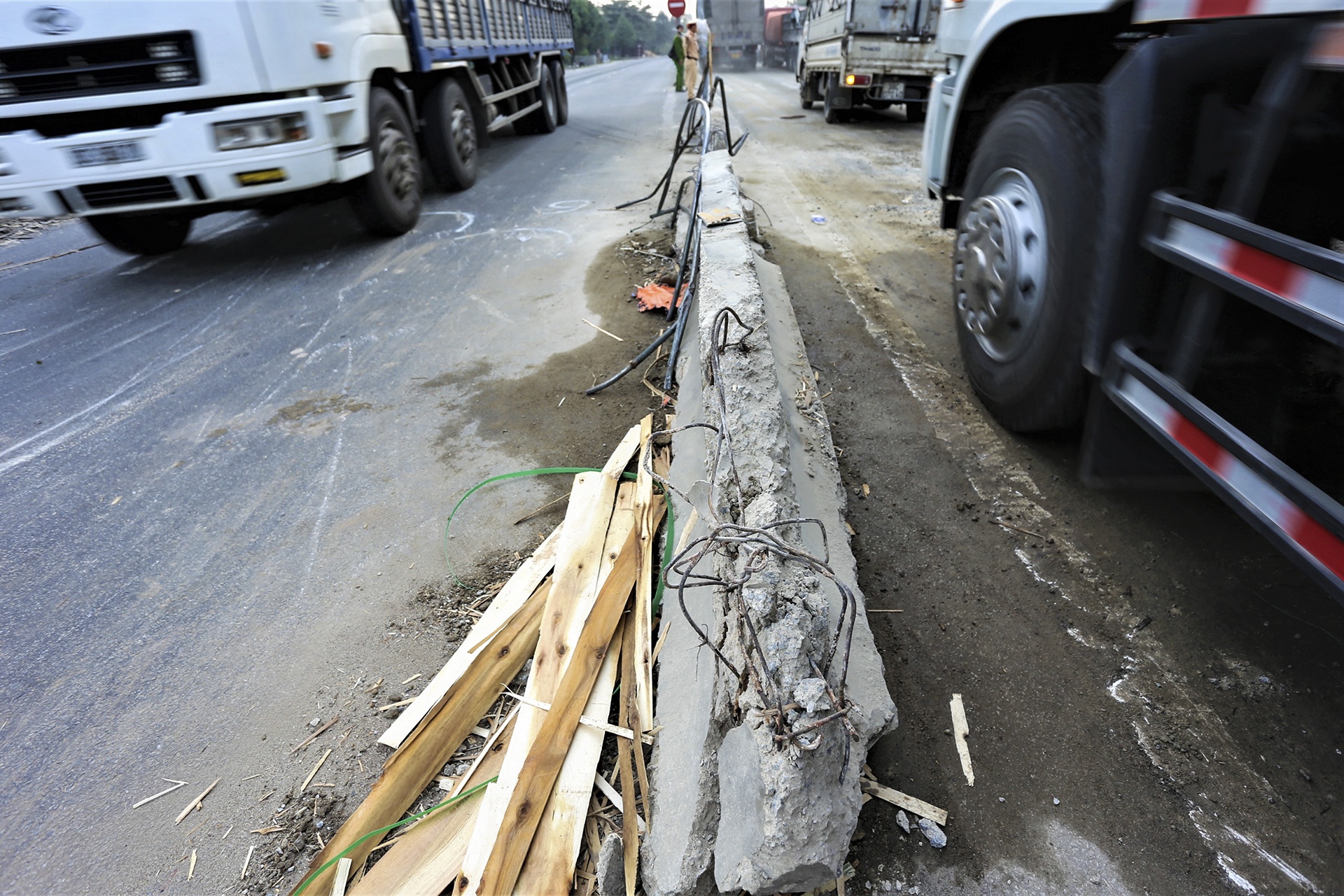 quoc lo 1 un tac vi tai nan anh 5