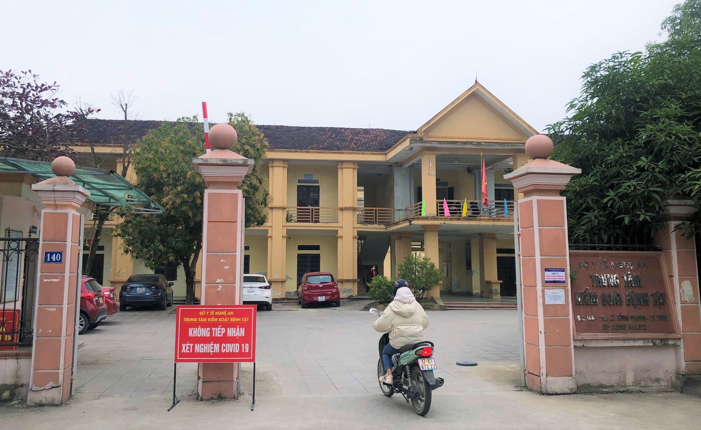 Bo Cong an lam viec voi Giam doc CDC Nghe An hinh anh