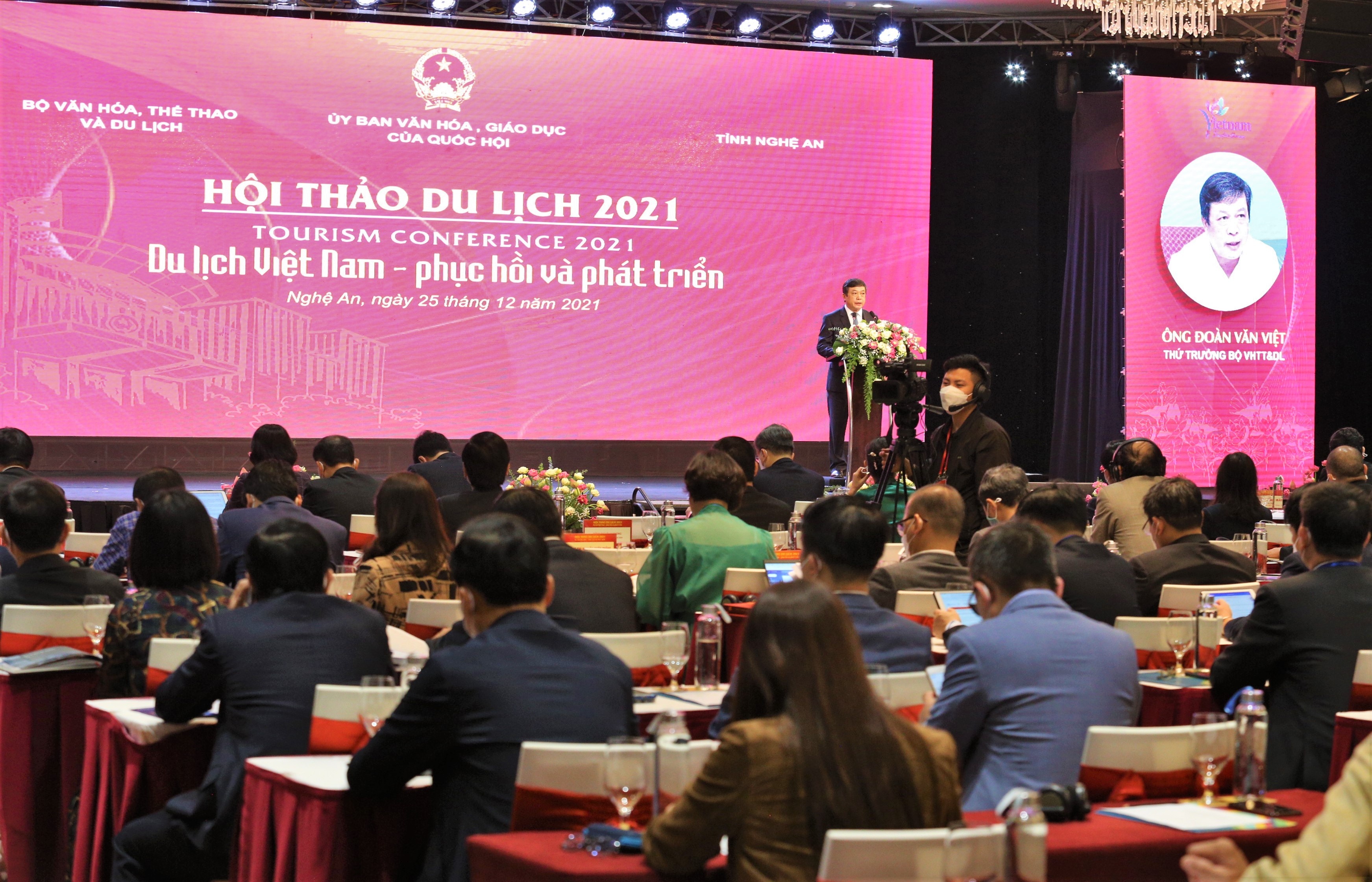 phat trien du lich sau dich anh 1