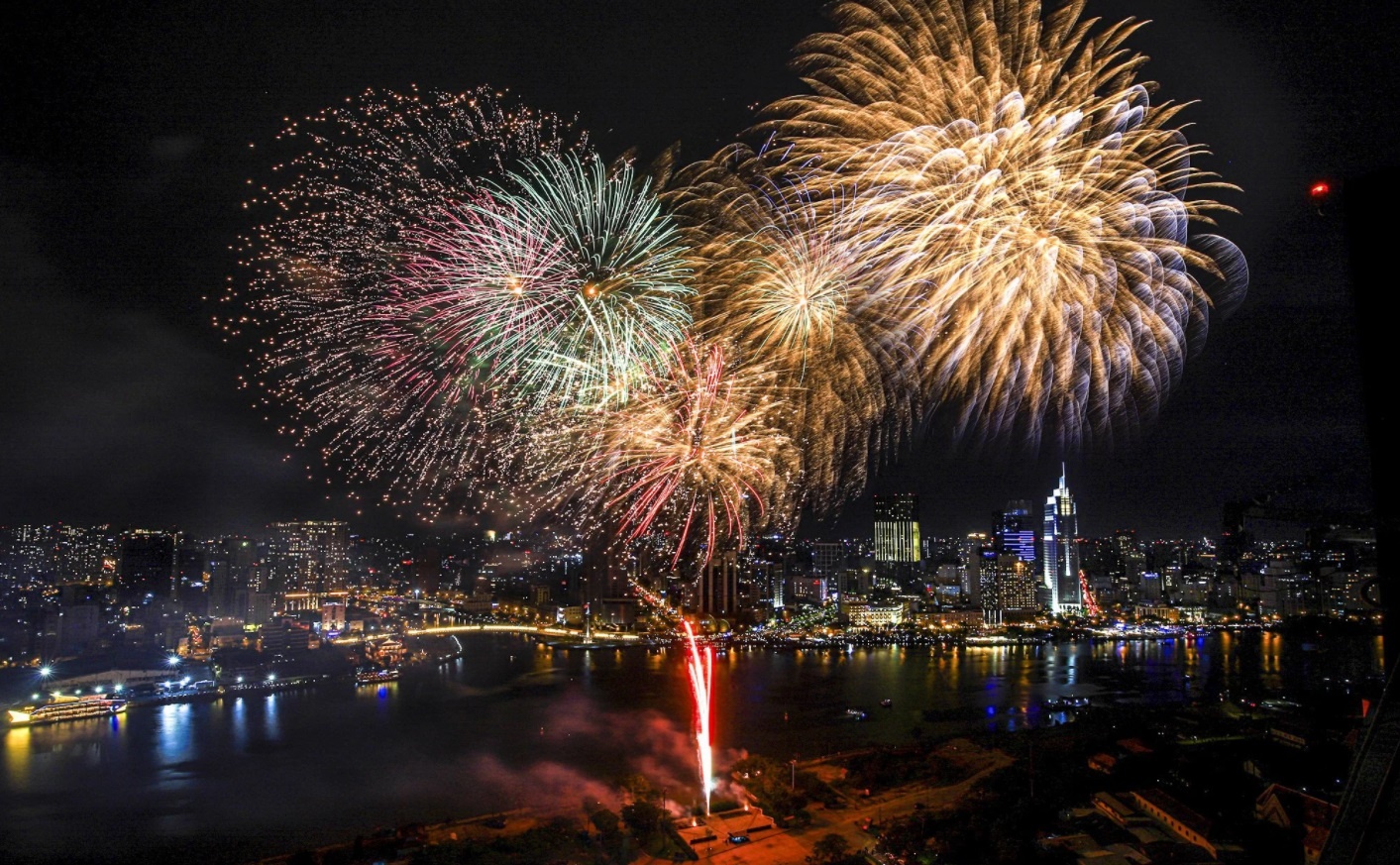 Hai Phong ban phao hoa 12 diem dip Tet Quy Mao 2023 hinh anh