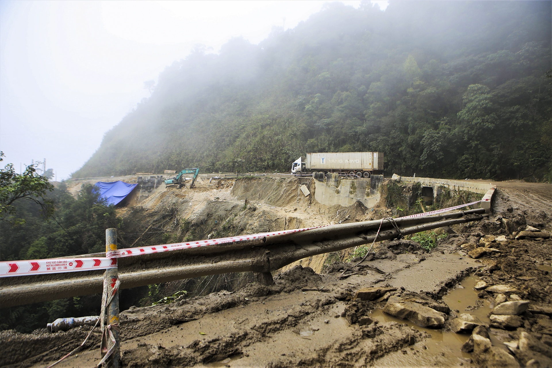 quoc lo 8 nhech nhac anh 2