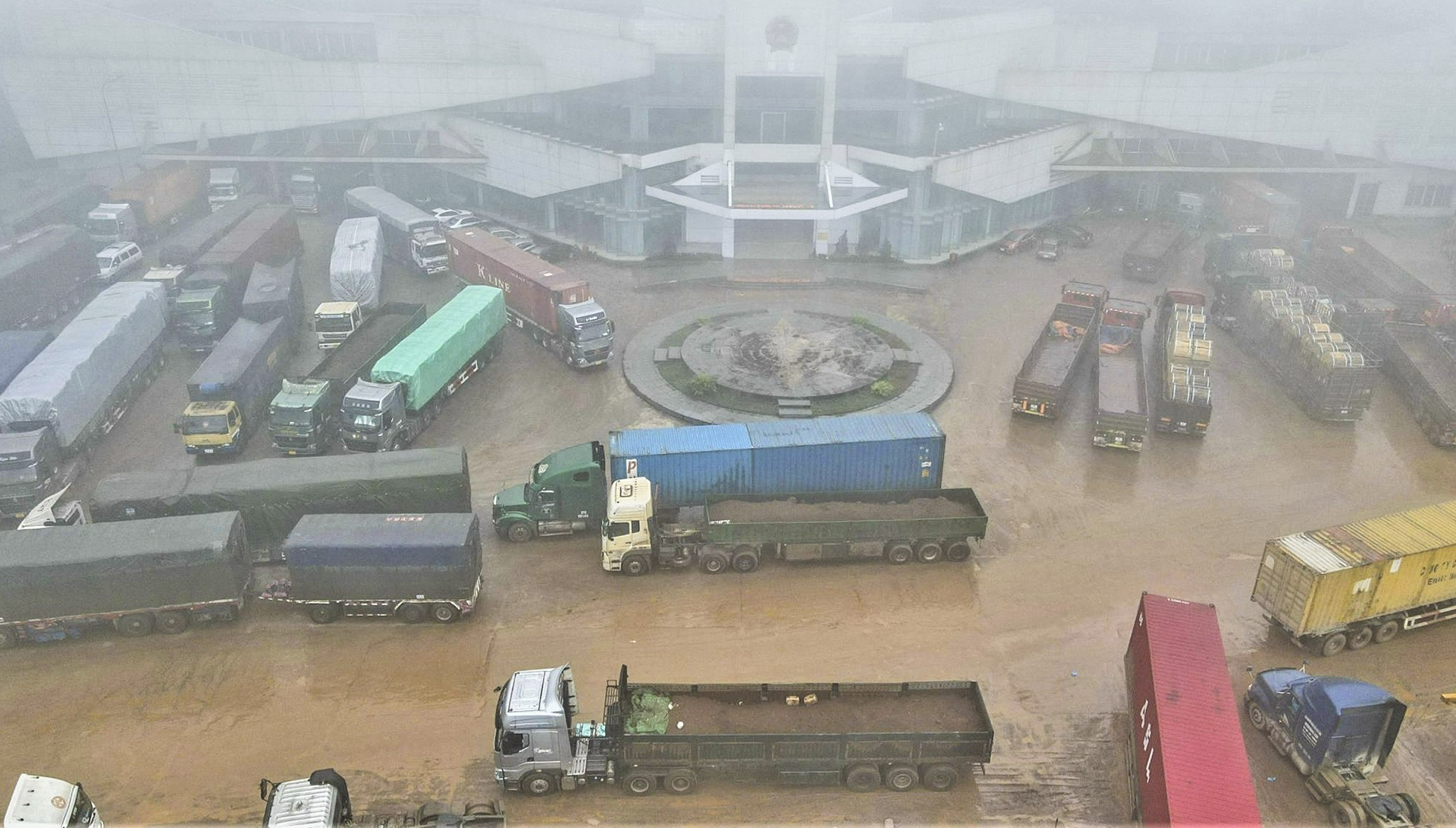 quoc lo 8 nhech nhac anh 11