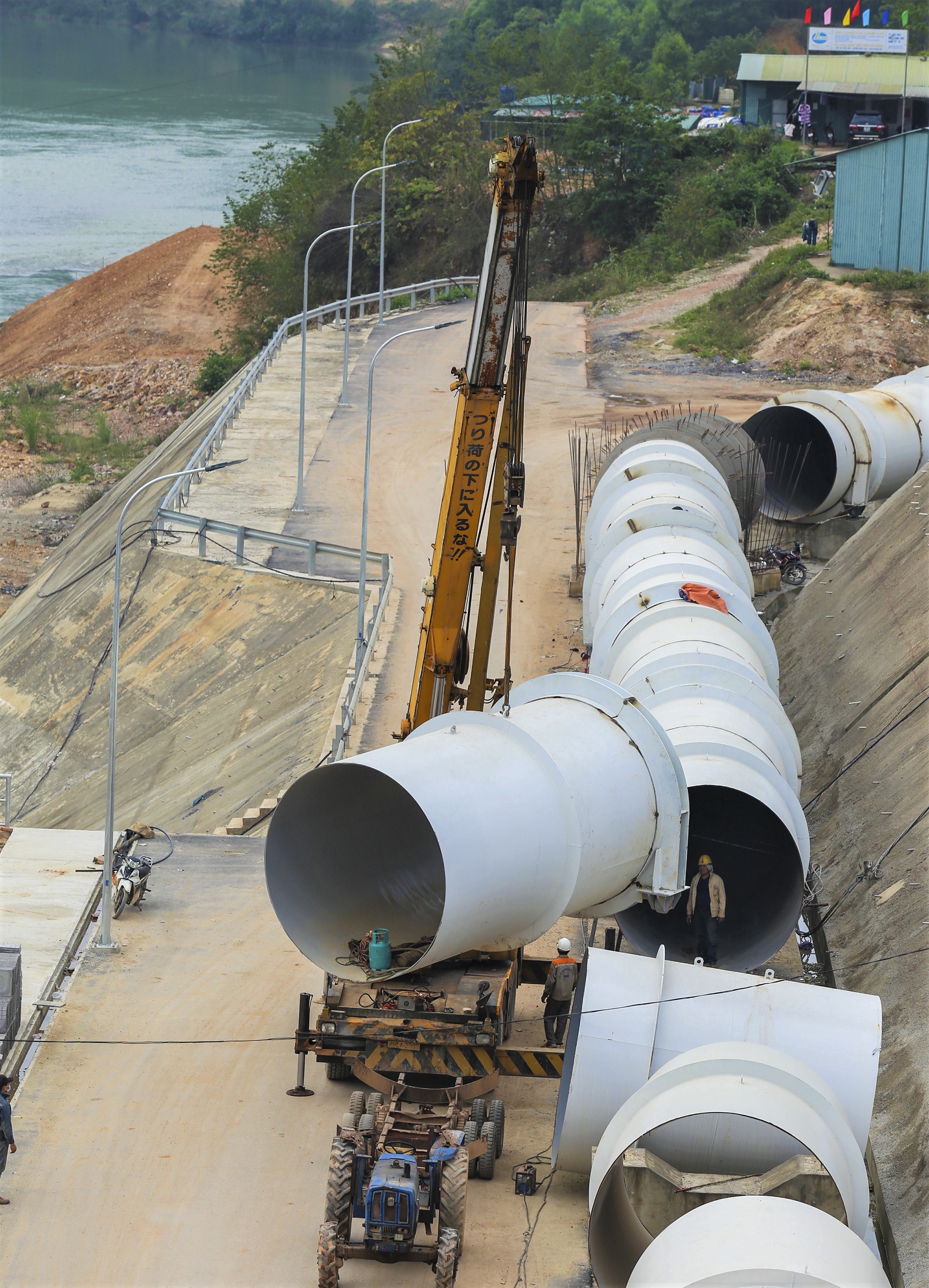 ho thuy loi nghin ty anh 9