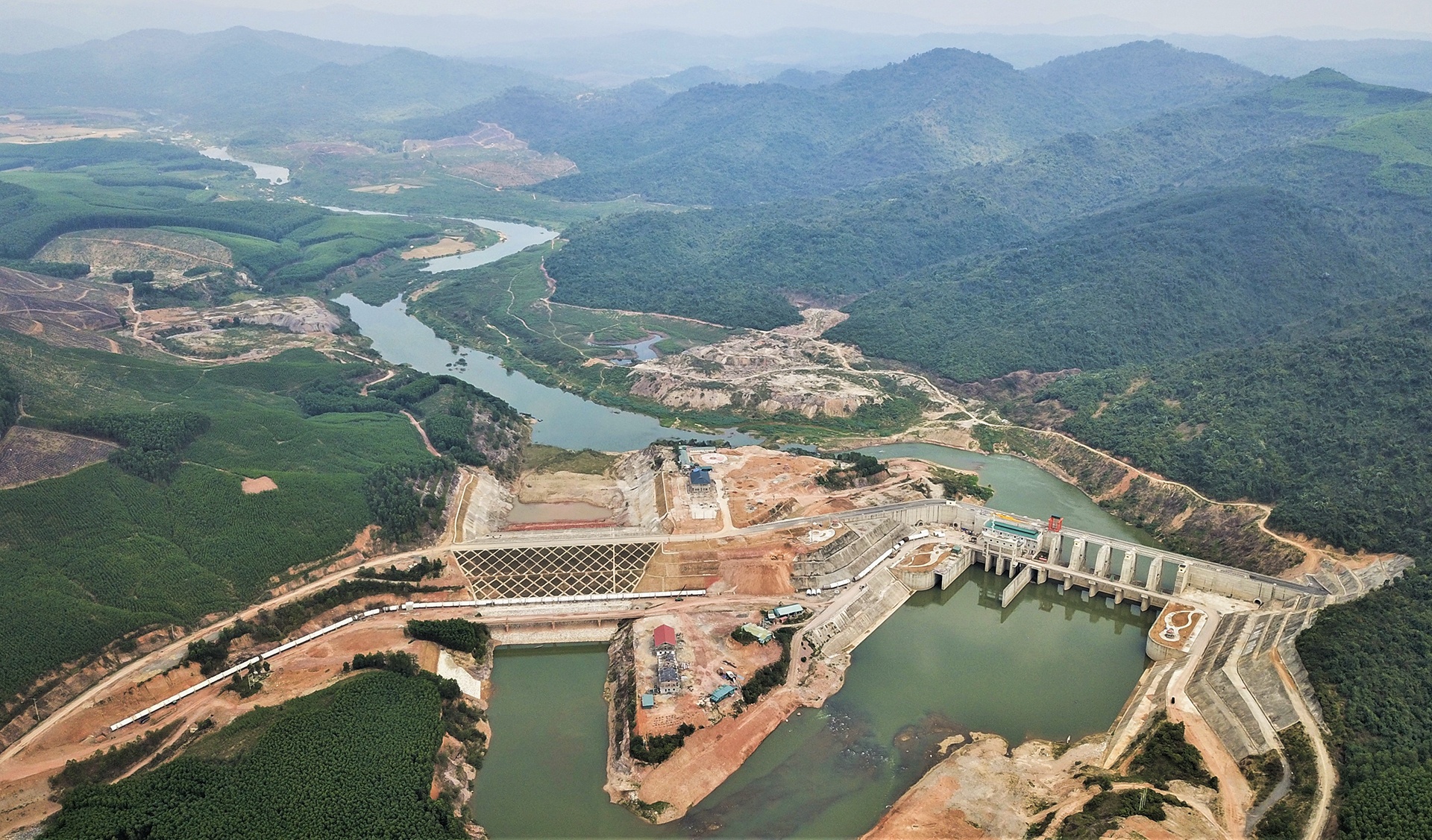 ho thuy loi nghin ty anh 1