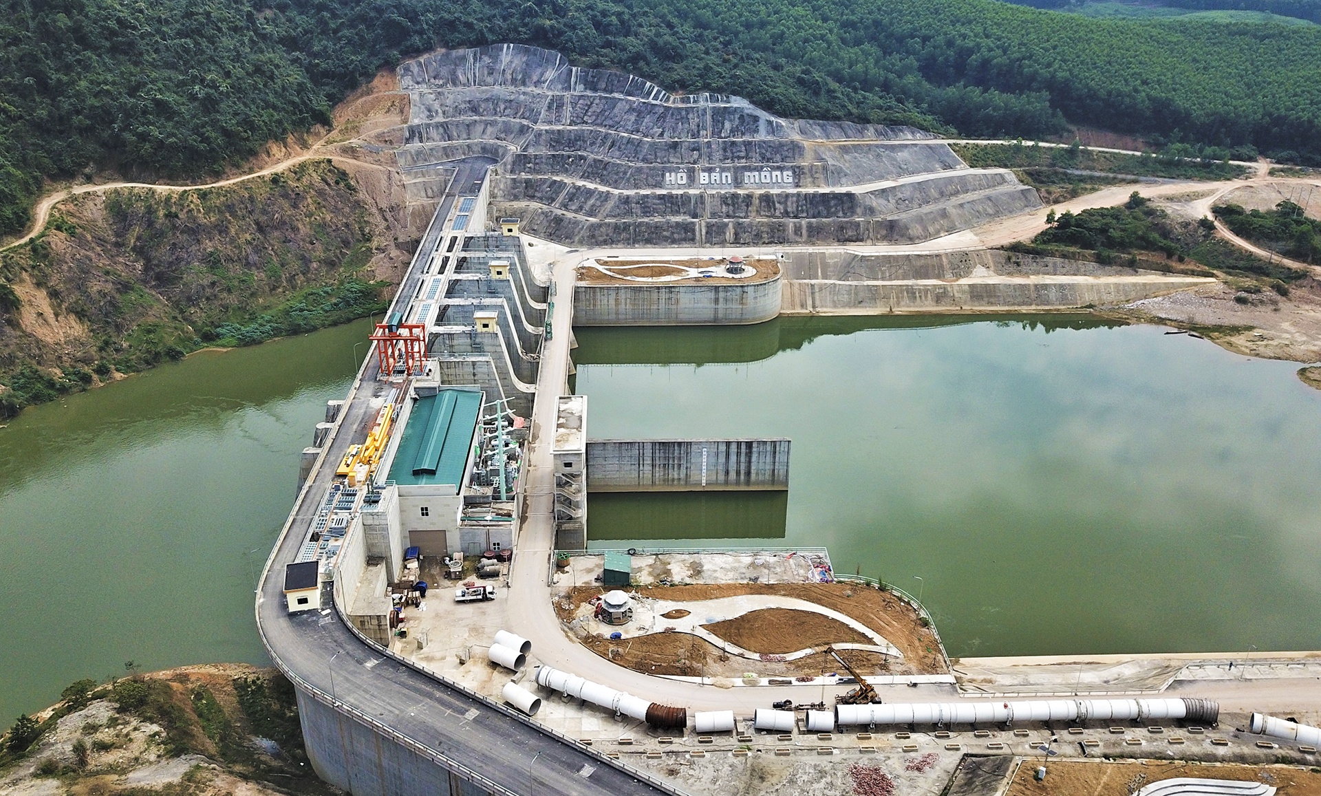 ho thuy loi nghin ty anh 2