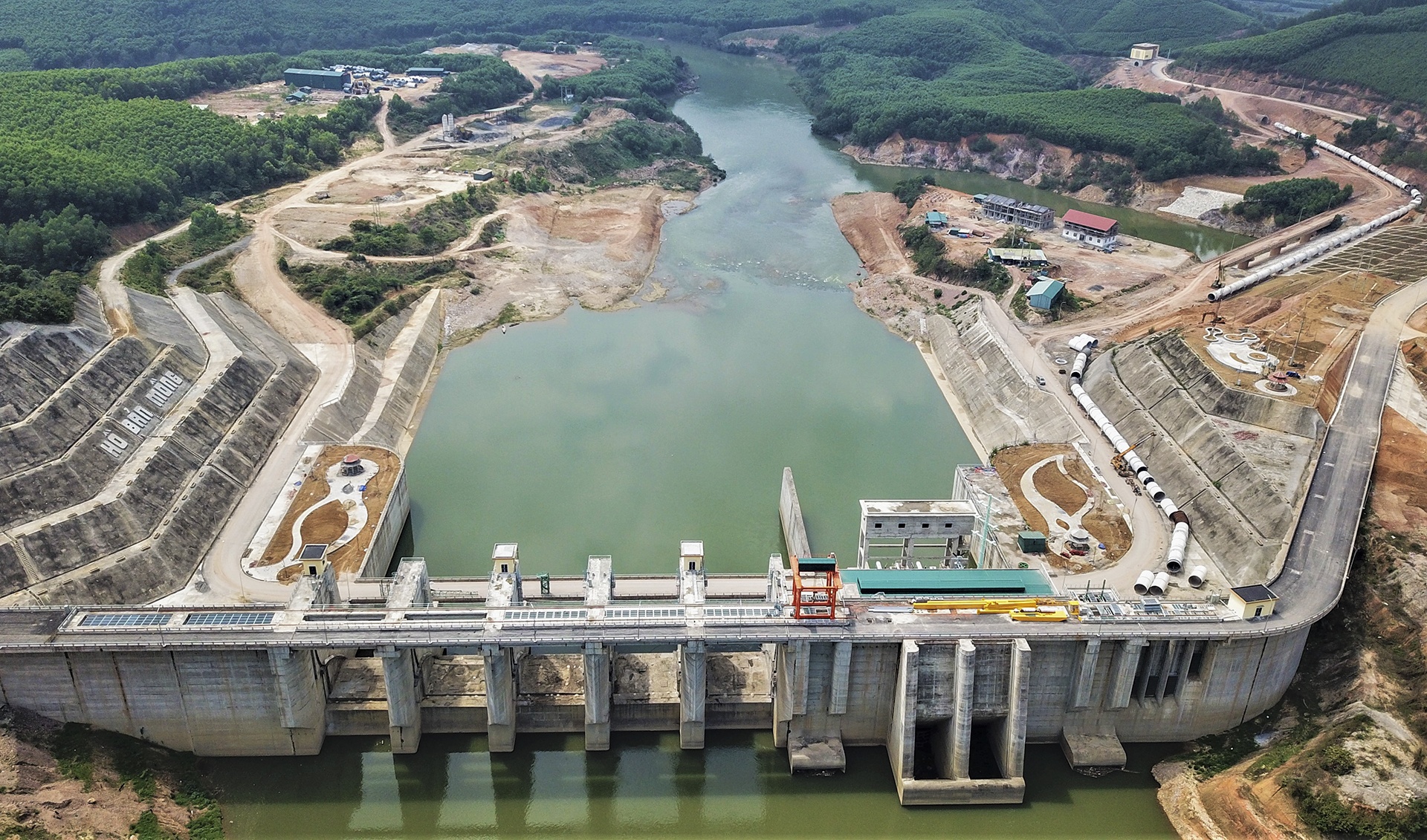 ho thuy loi nghin ty anh 3