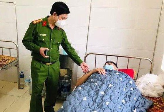 Trung uy cong an bi chem khi lam nhiem vu hinh anh