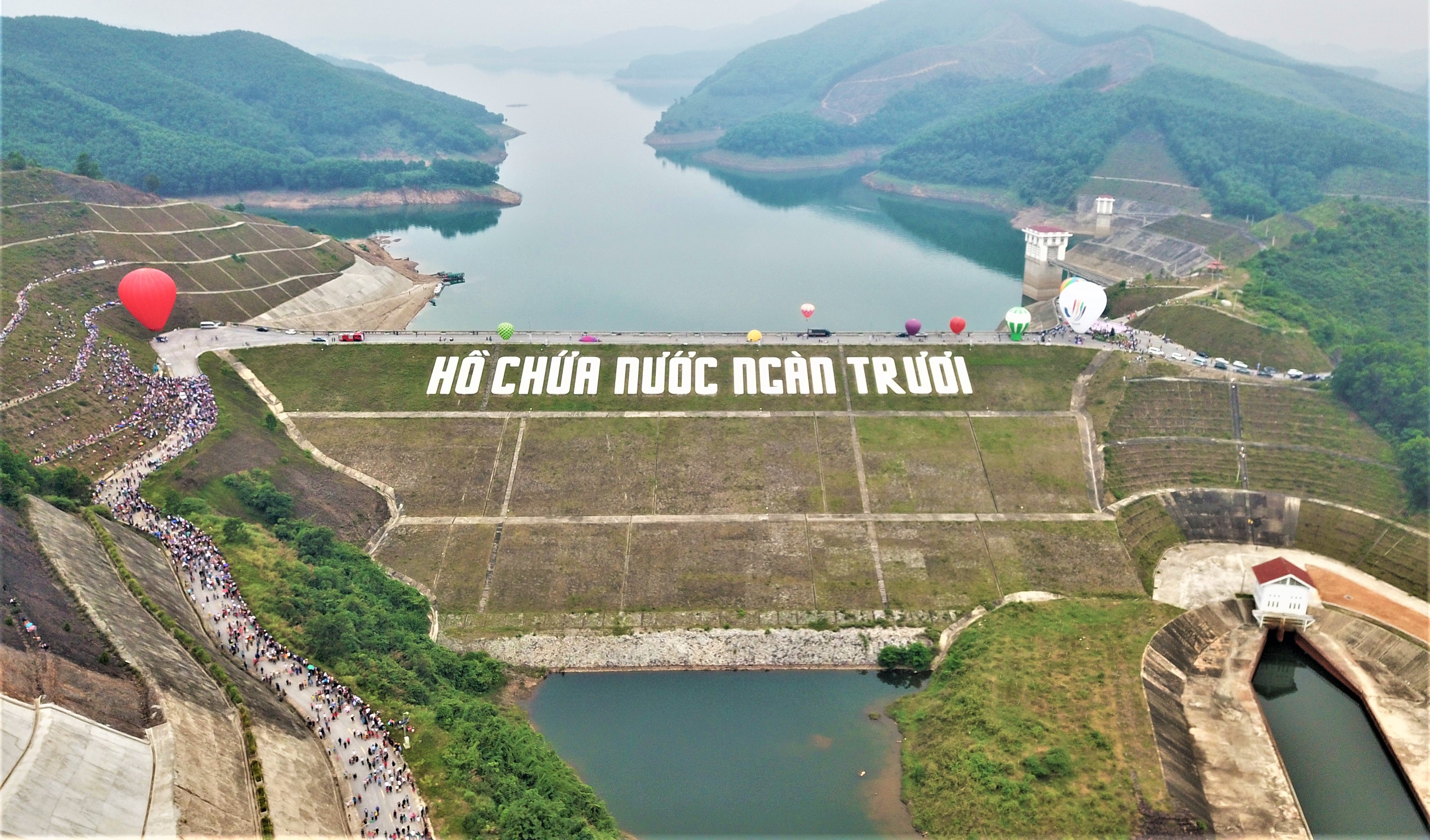 khinh khi cau o Ha Tinh anh 1