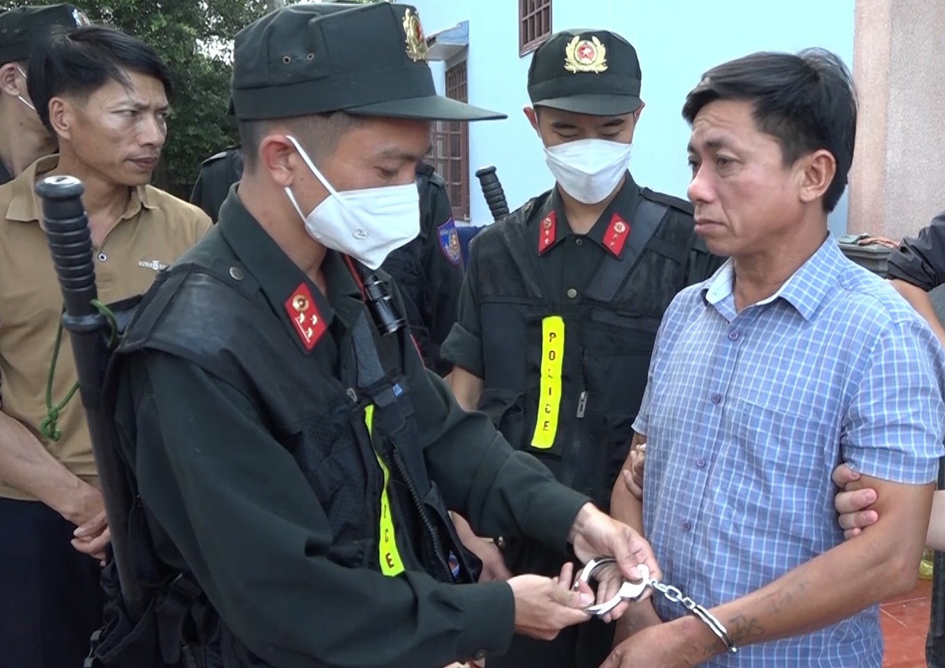 van chuyen thuoc no dang da anh 1