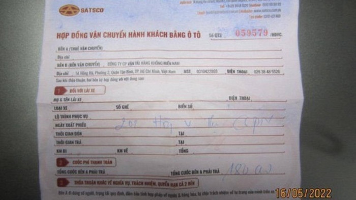 Dinh chi tai xe taxi thu cua khach 198.000 dong cho quang duong 3 km anh 1