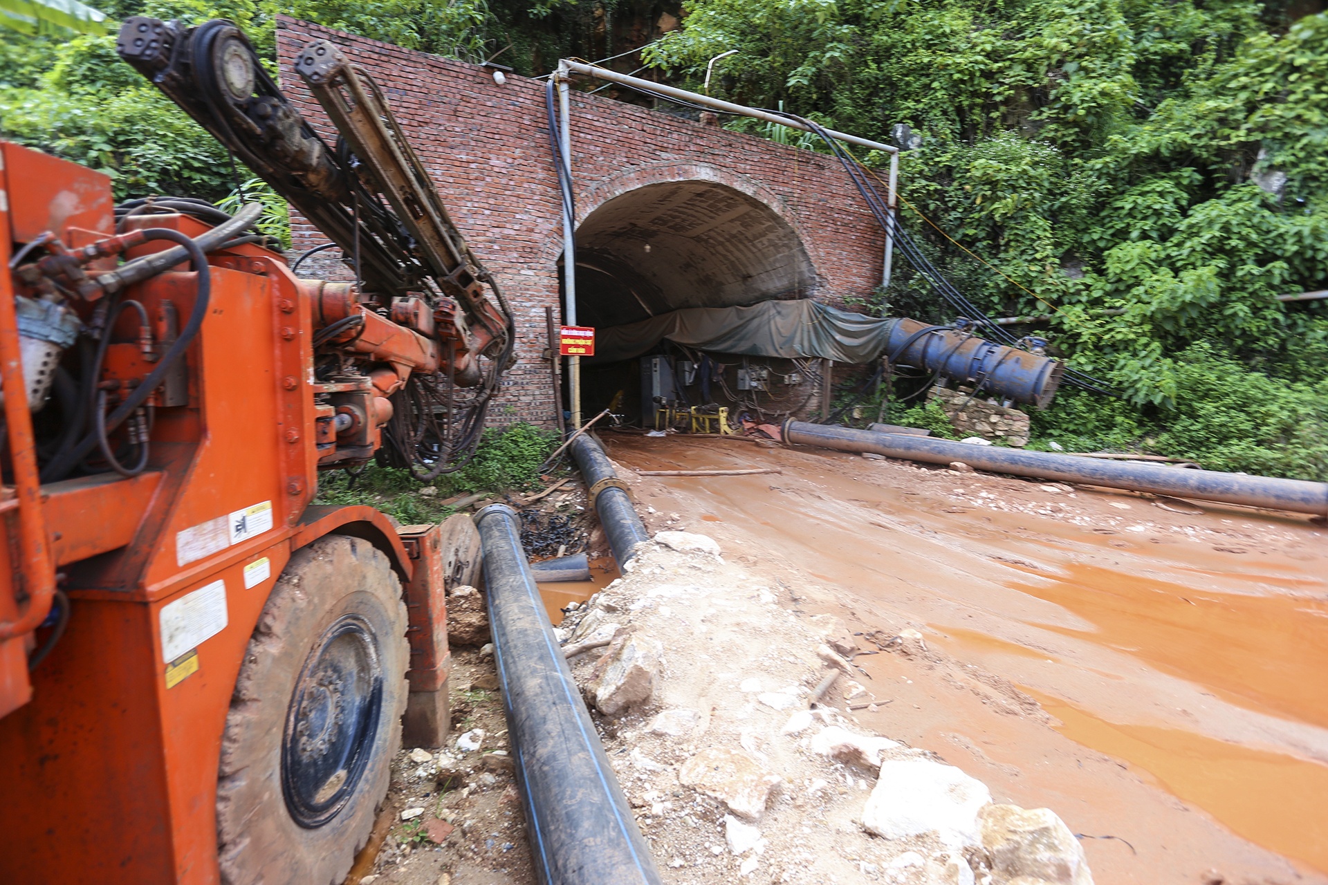 sut lun o Nghe An anh 7