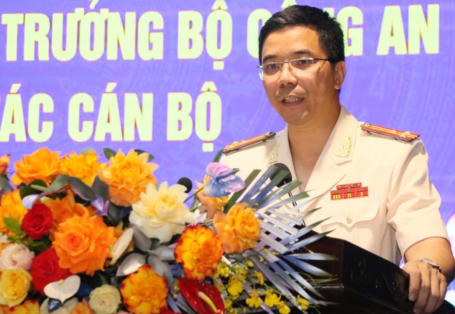 Ha Tinh co tan giam doc cong an hinh anh