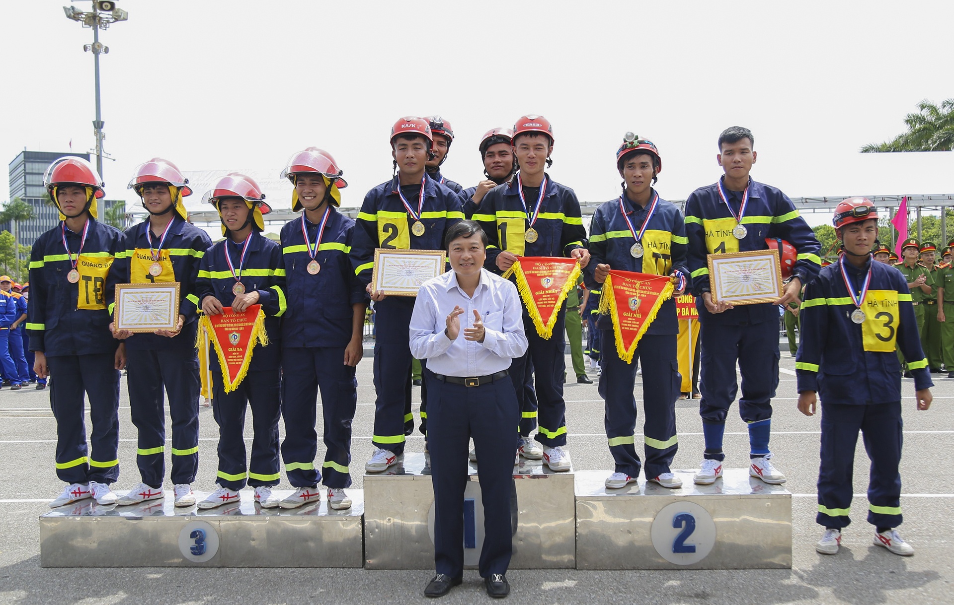 canh sat cuu nan,  cuu ho anh 12