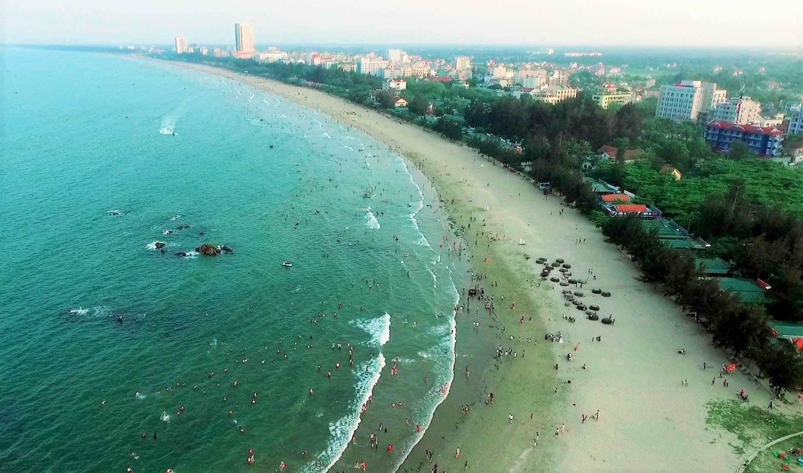 Se di doi hon 220 ki-ot, khach san doc bien Cua Lo hinh anh