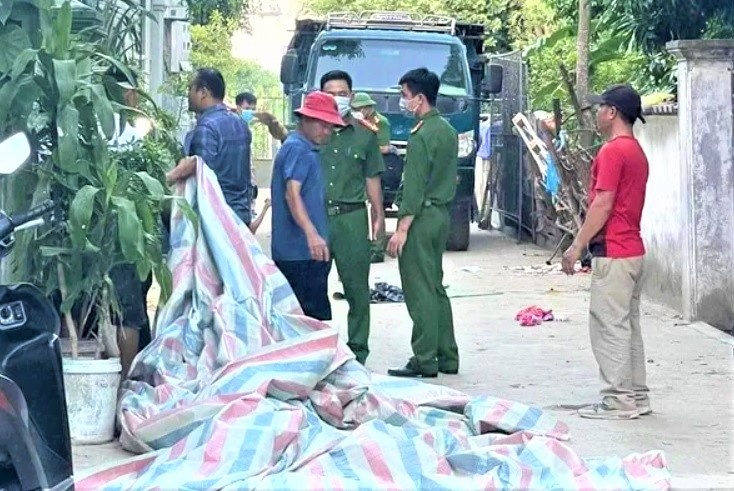 xe tai lui can be gai tu vong anh 1