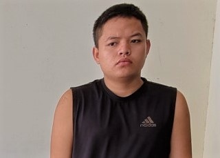 lua tien qua Facebook anh 1