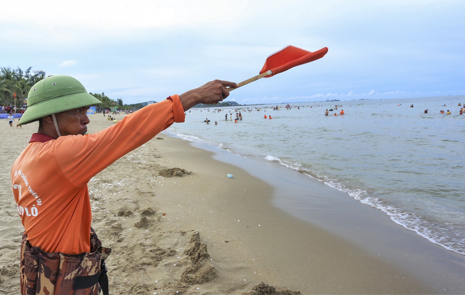 Motor nuoc chay bat nhao anh 8