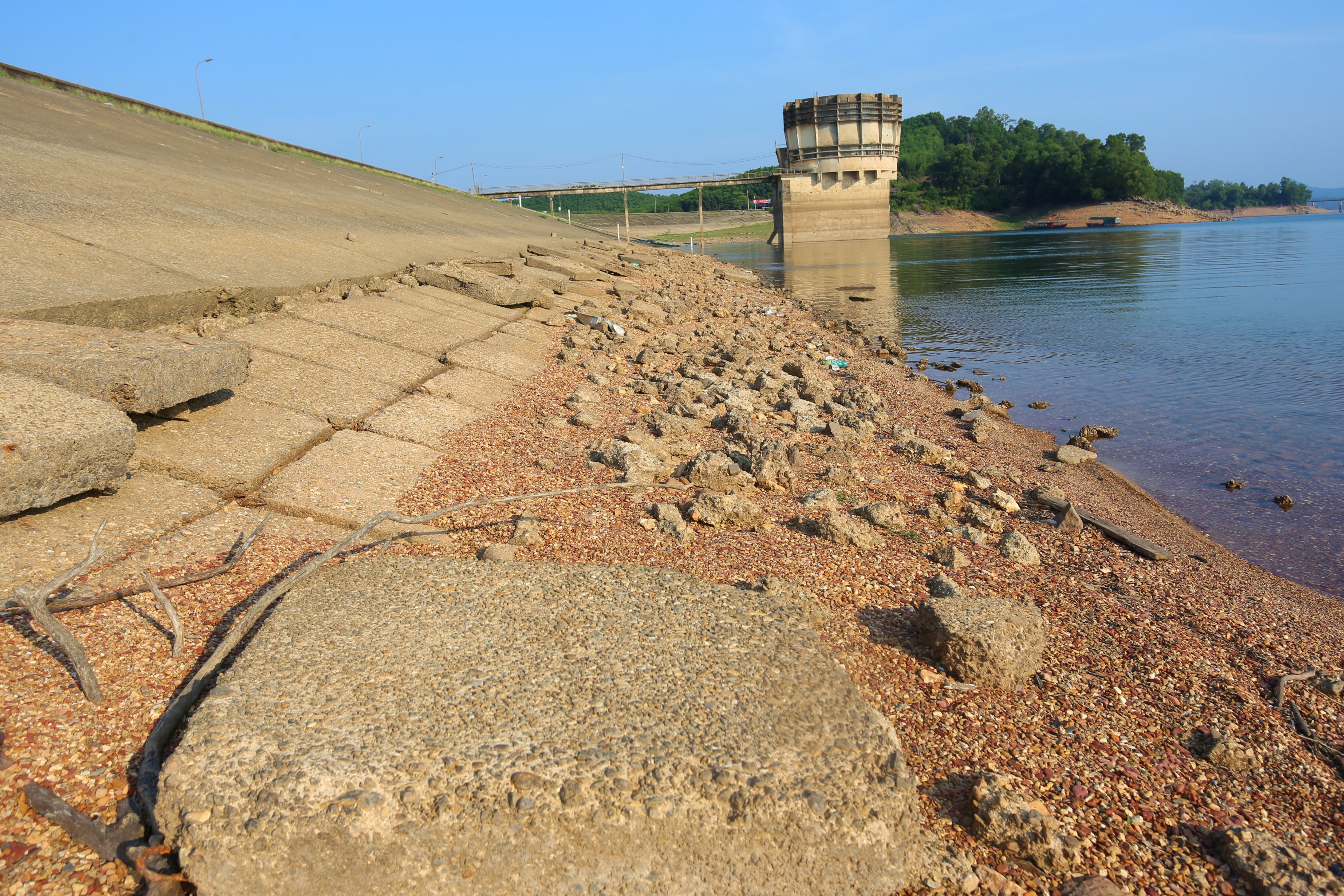 ho dap hu hong anh 1