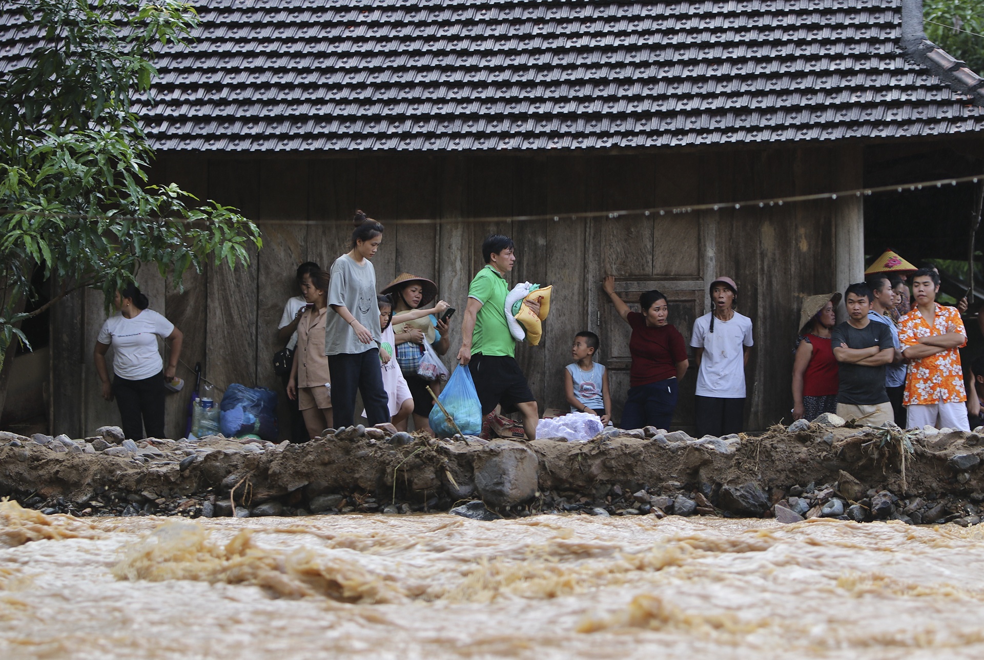 lu quet Nghe An anh 9