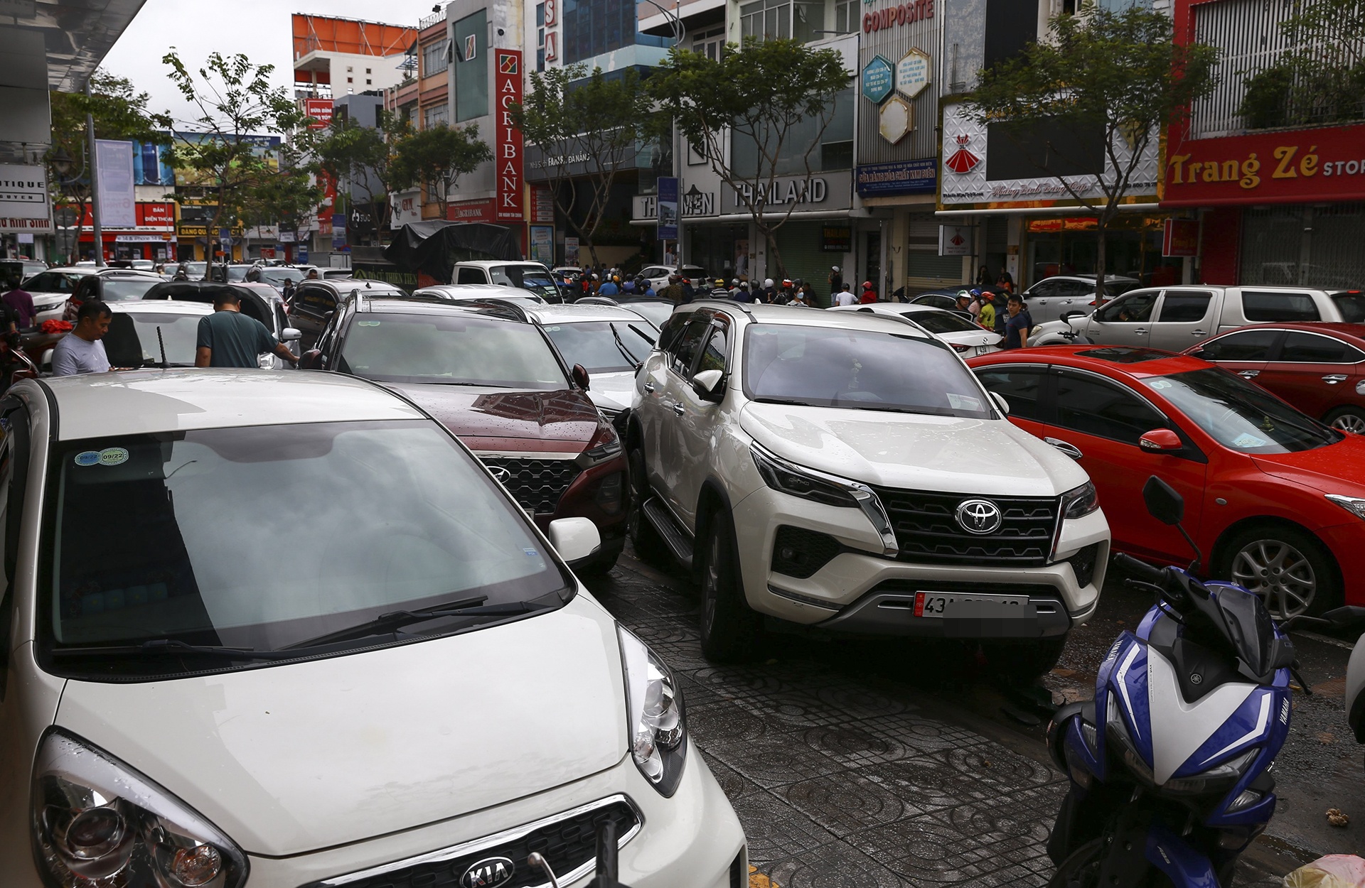 Da Nang ngap lut anh 4