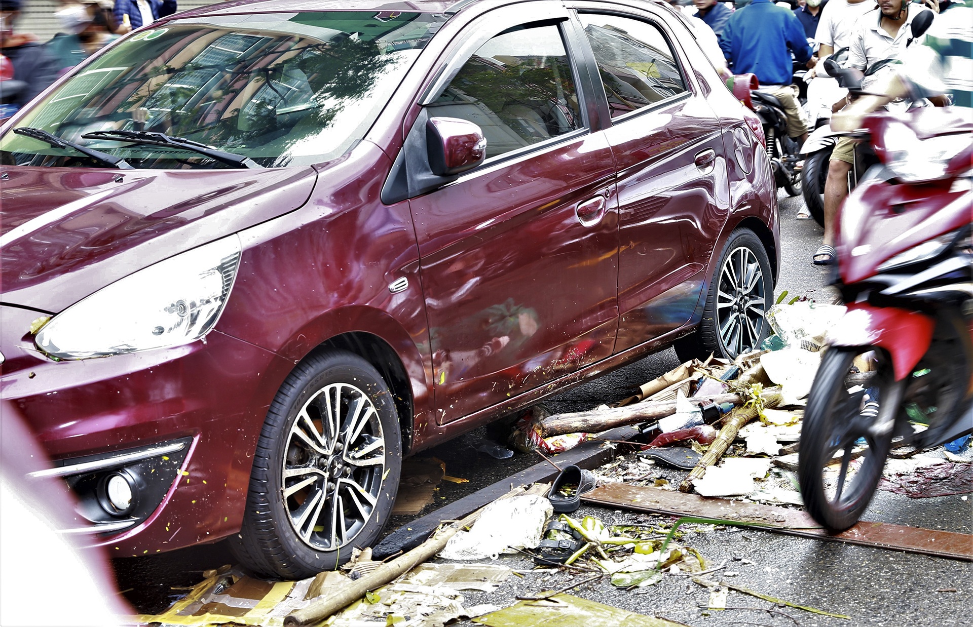 Da Nang ngap lut anh 8