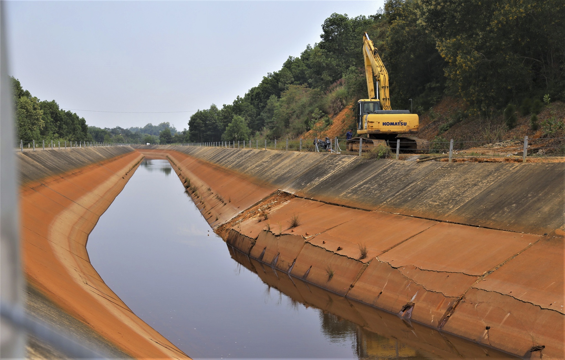 Kenh dan nuoc nghin ty ban giao 1 nam da nut gay, sut lun hinh anh