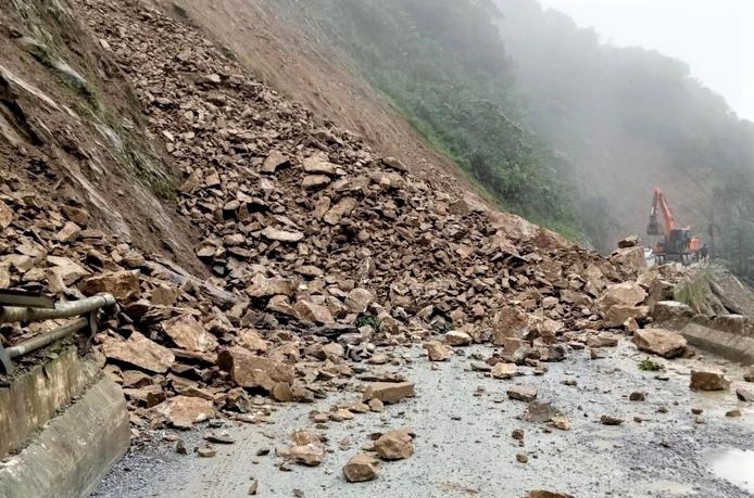 Sat lo quoc lo 8 len cua khau Cau Treo hinh anh