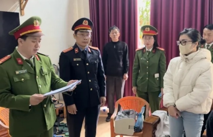 Nhan vien ngan hang bi dieu tra ve viec lua dao hon 70 ty dong hinh anh