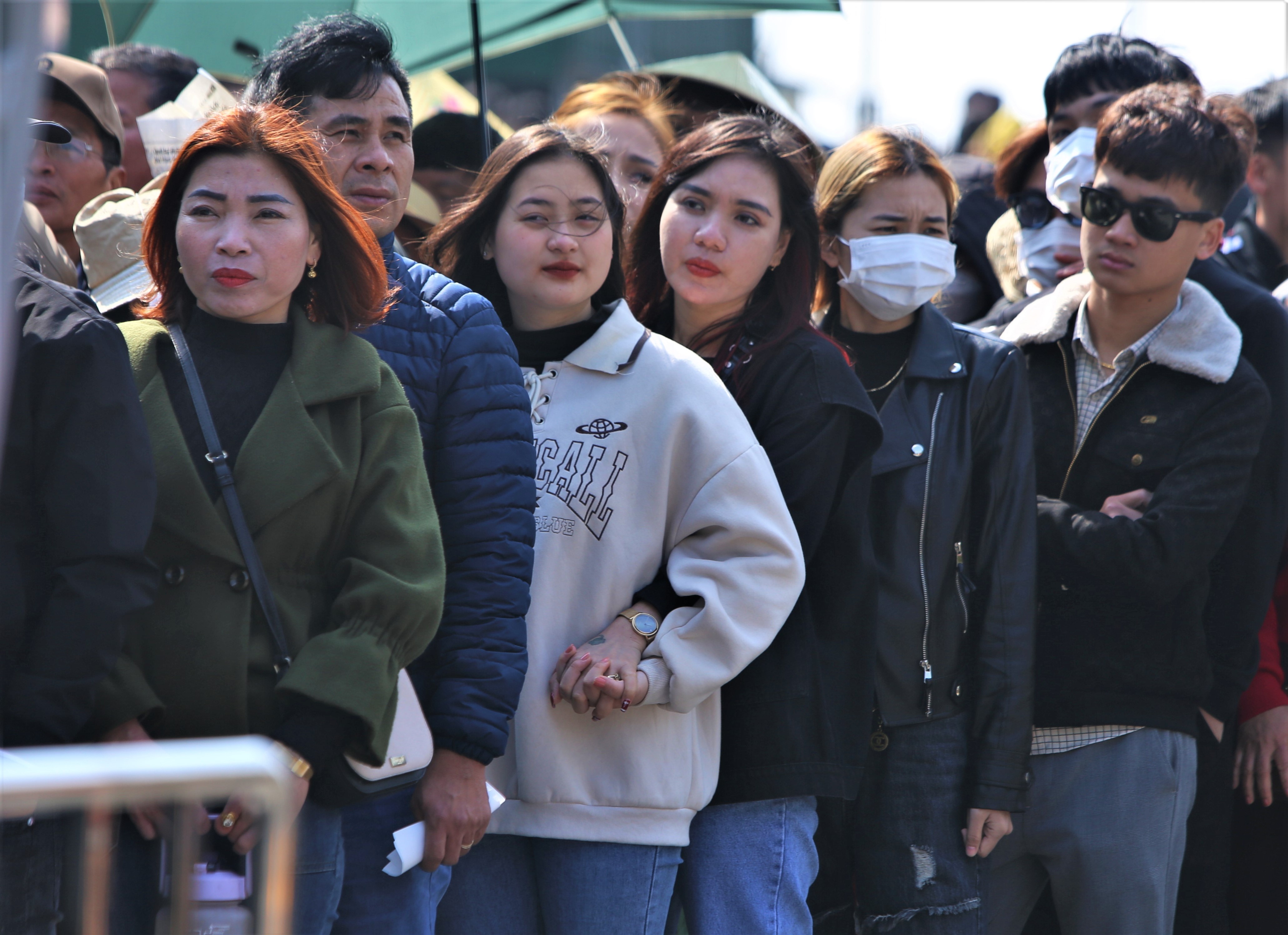 Xep hang ca tieng van kho len van canh chua Huong Tich hinh anh