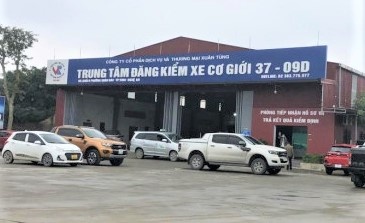 Them trung tam dang kiem o Nghe An bi cong an kiem tra hinh anh