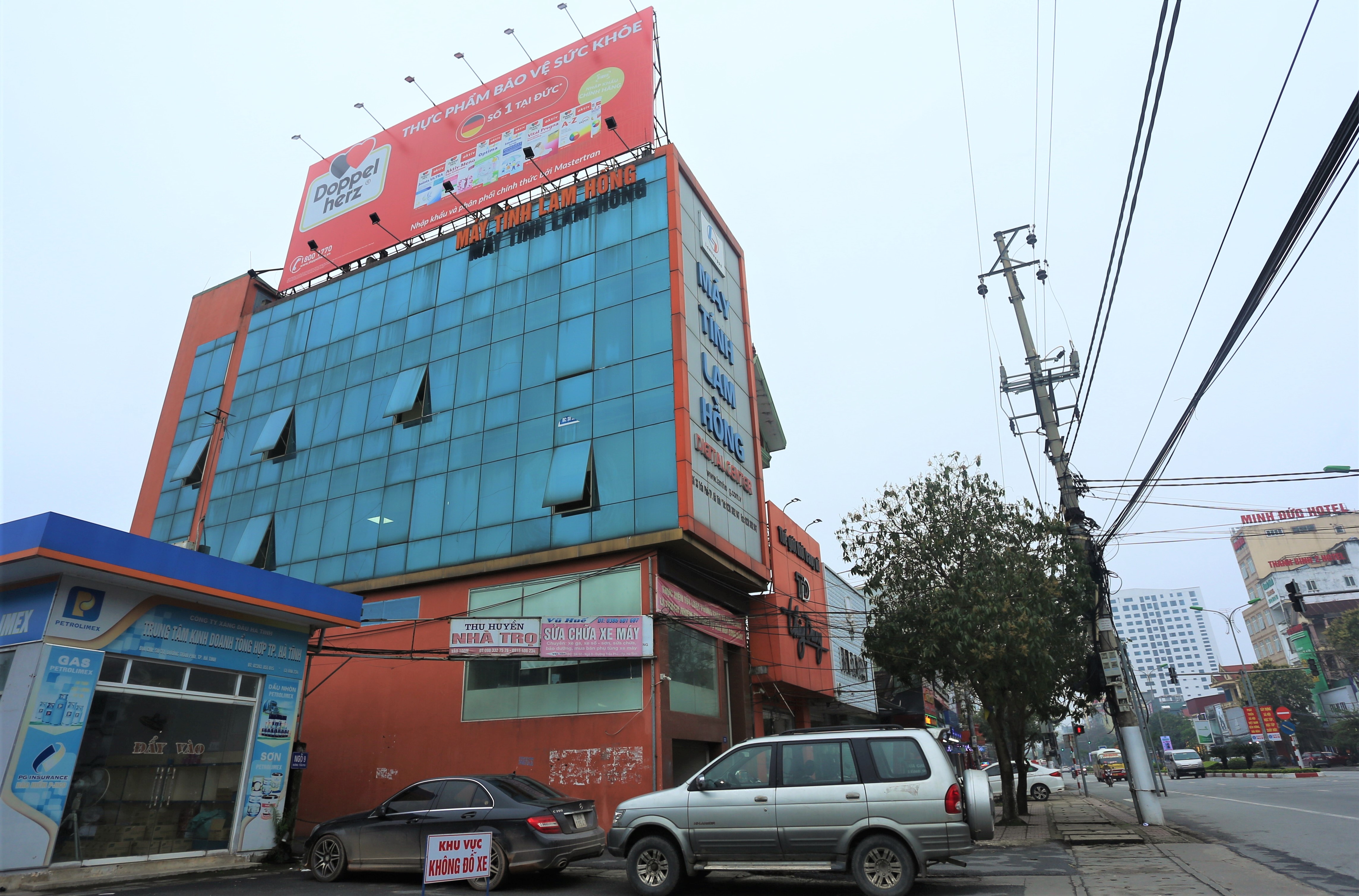 Hang loat cong ty 'thoi gia' khi dau thau thiet bi giao duc hinh anh