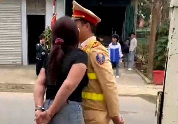 lăng mạ cảnh sát ảnh 1 lang ma canh sat anh 1
